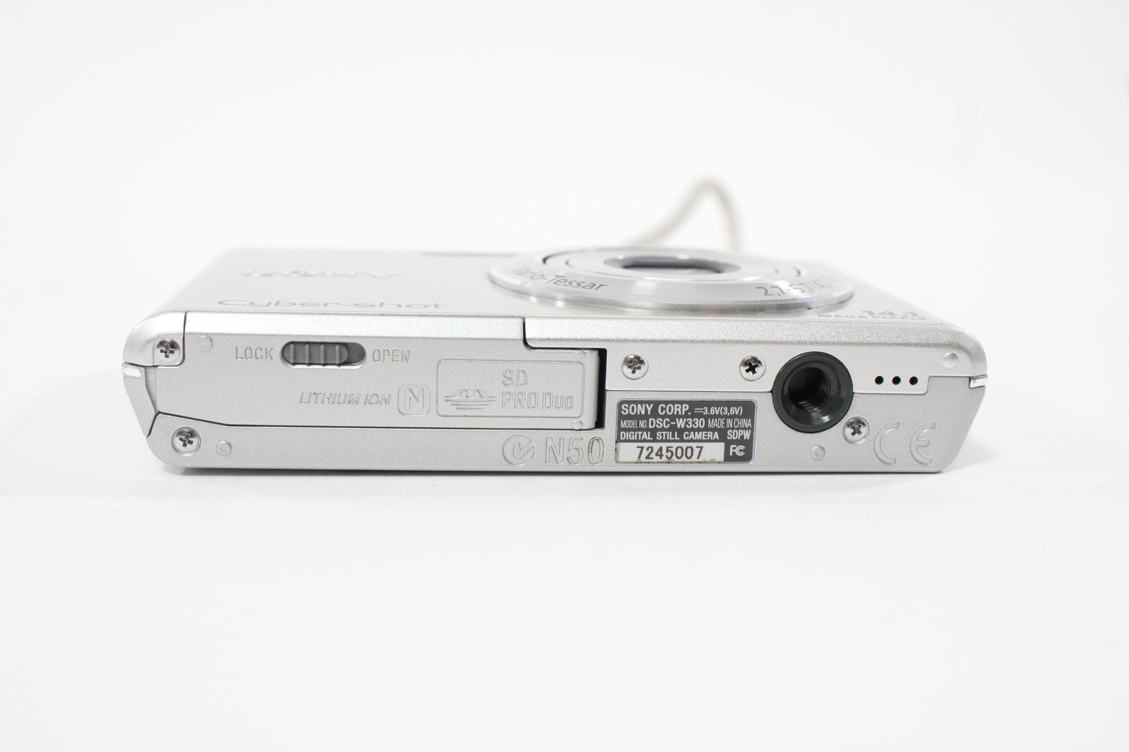 Sony Cyber-shot DSC-W330 Digital Point-and-Shoot Camera 4x Zoom 14.1mp