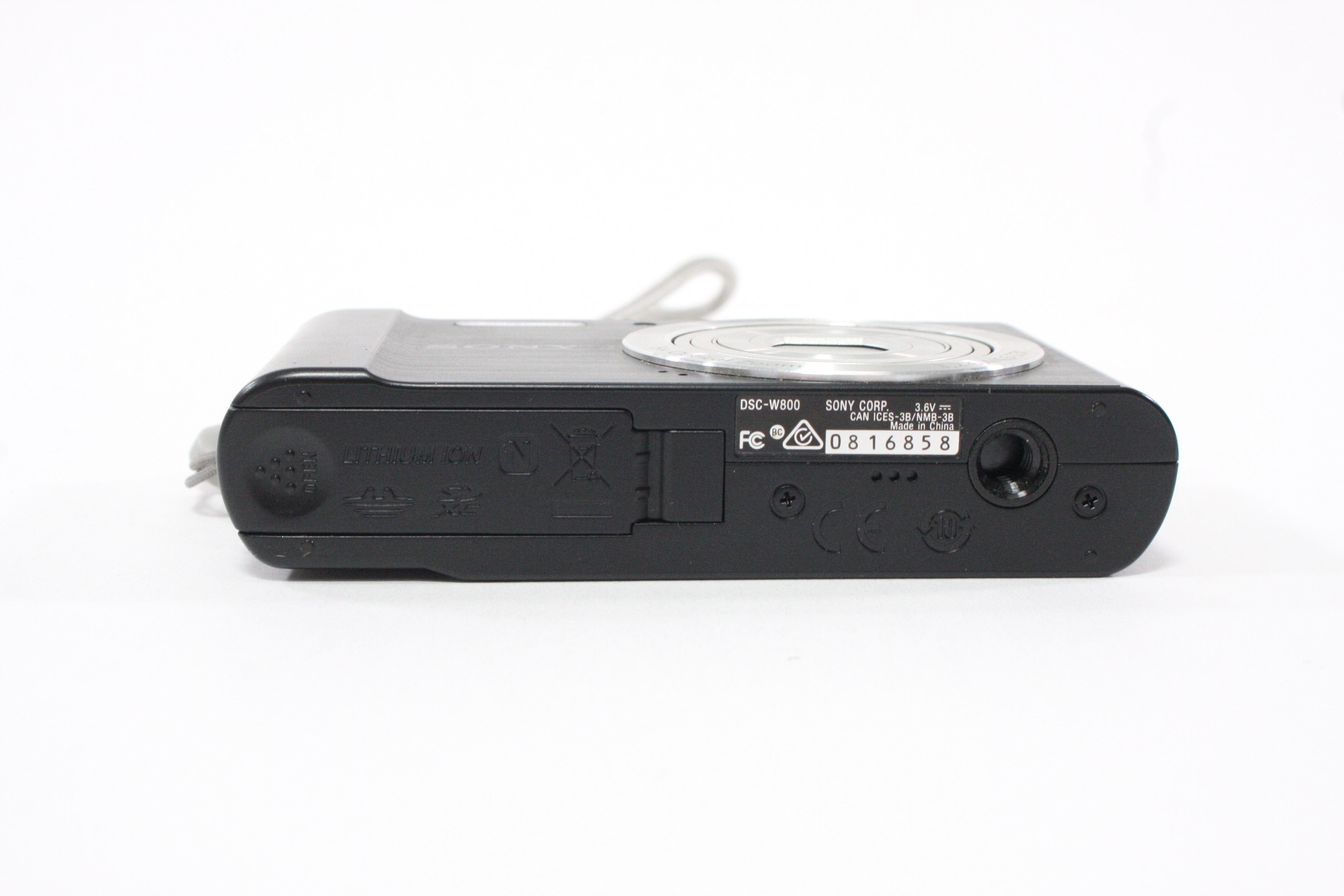Sony Cyber-Shot DSC W800 Digital Point-and-Shoot Camera 5x Zoom 20.1mp