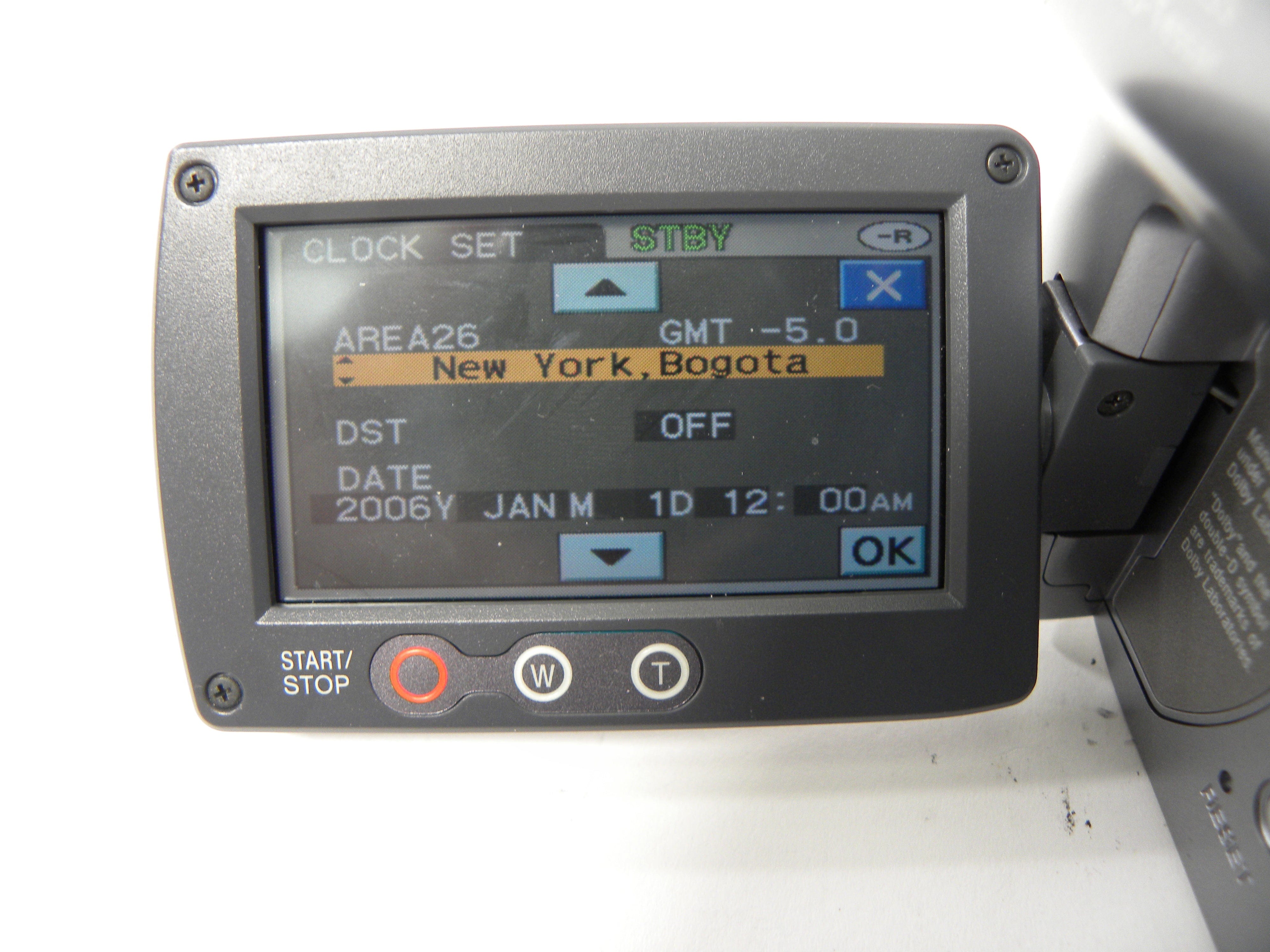 Sony DCR-DVD205 RW Handycam Camcorder
