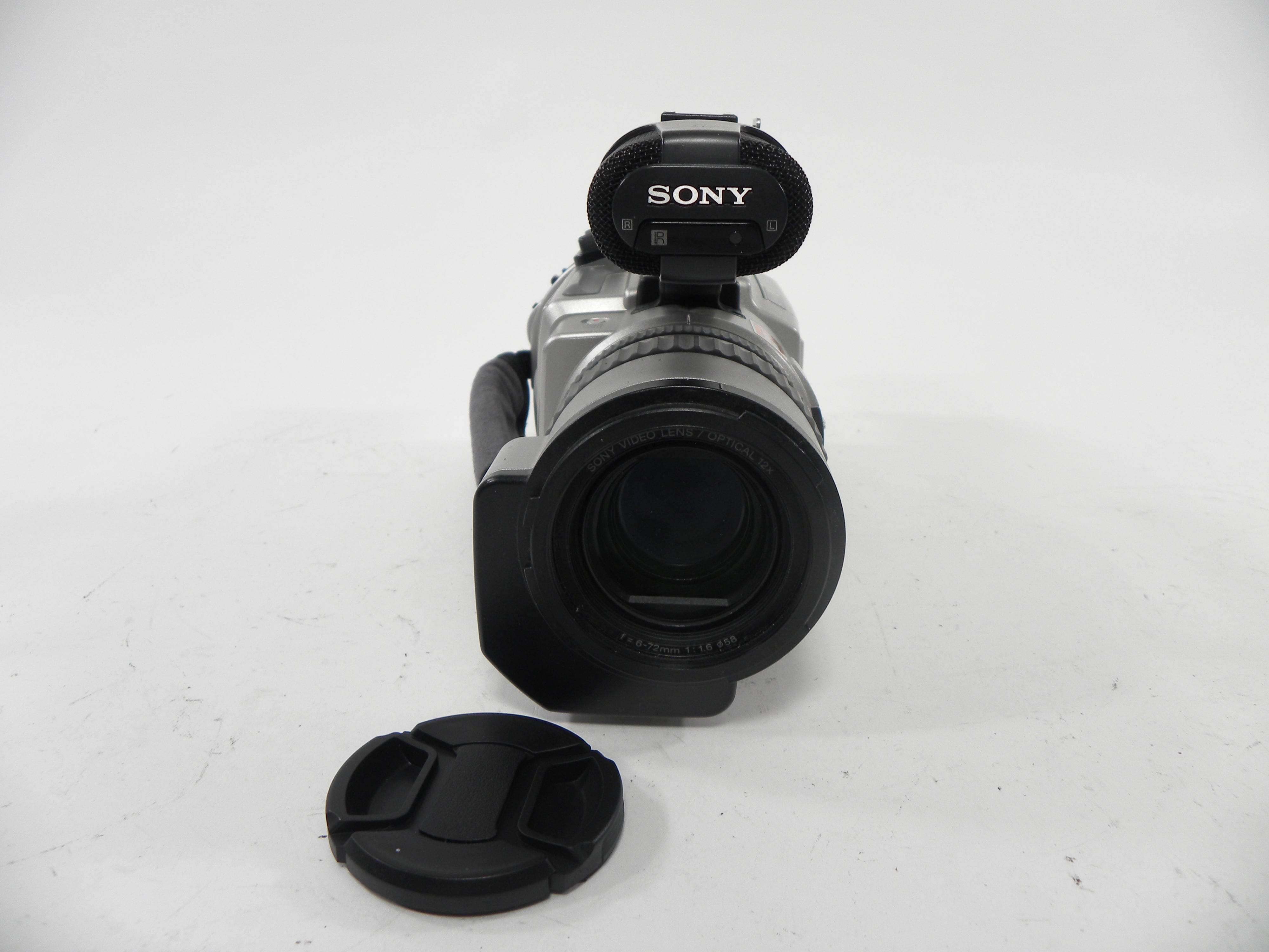 Sony DCR-VX2000 MiniDV Super Steady Shot Camcorder