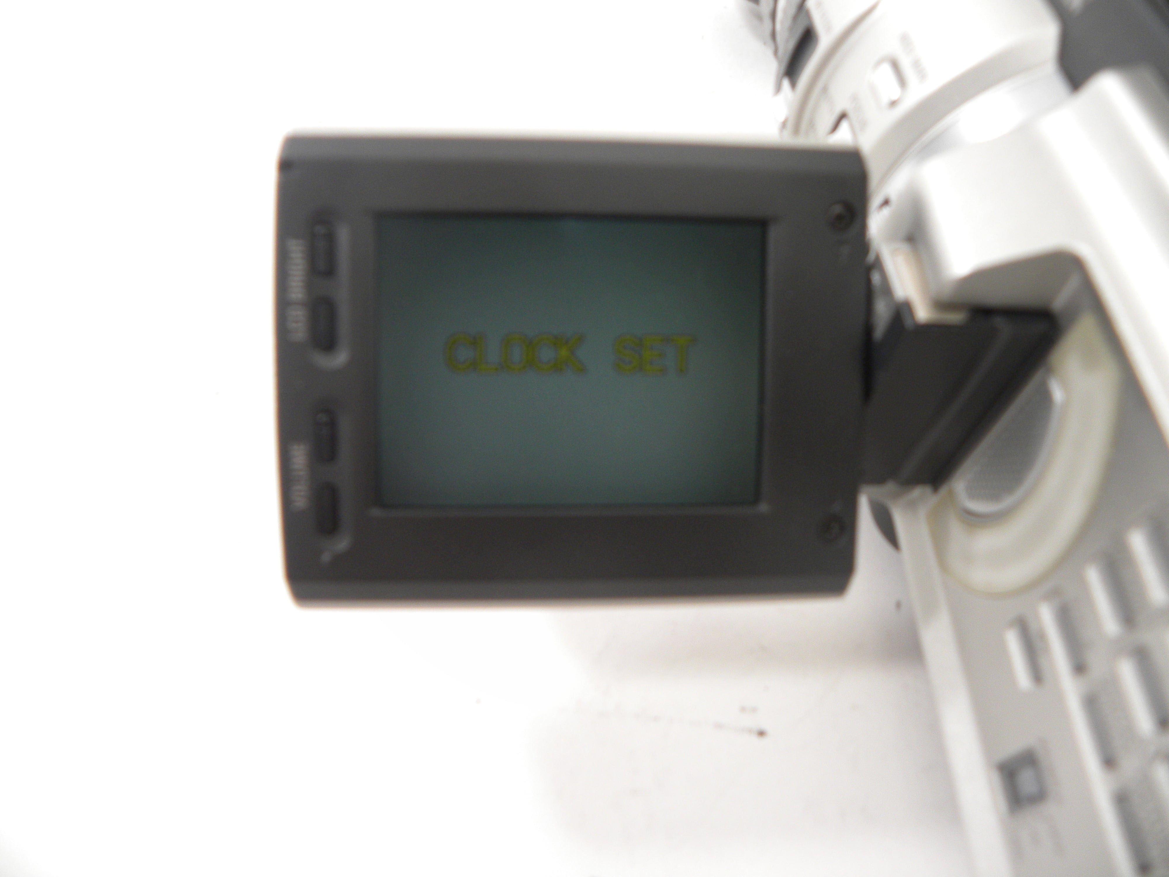 Sony DCR-VX2000 MiniDV Super Steady Shot Camcorder