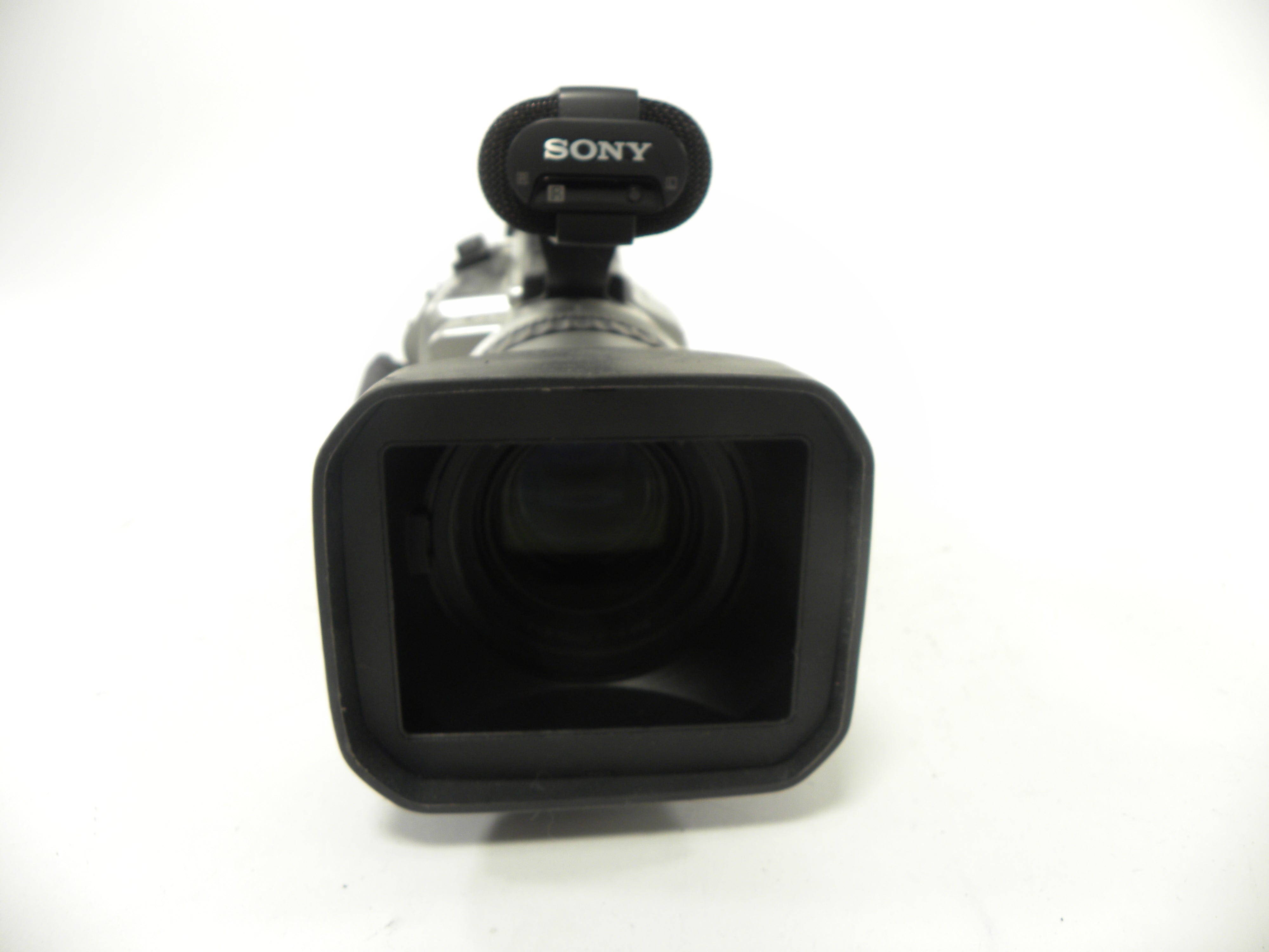 Sony DCR-VX2000 MiniDV Super Steady Shot Camcorder
