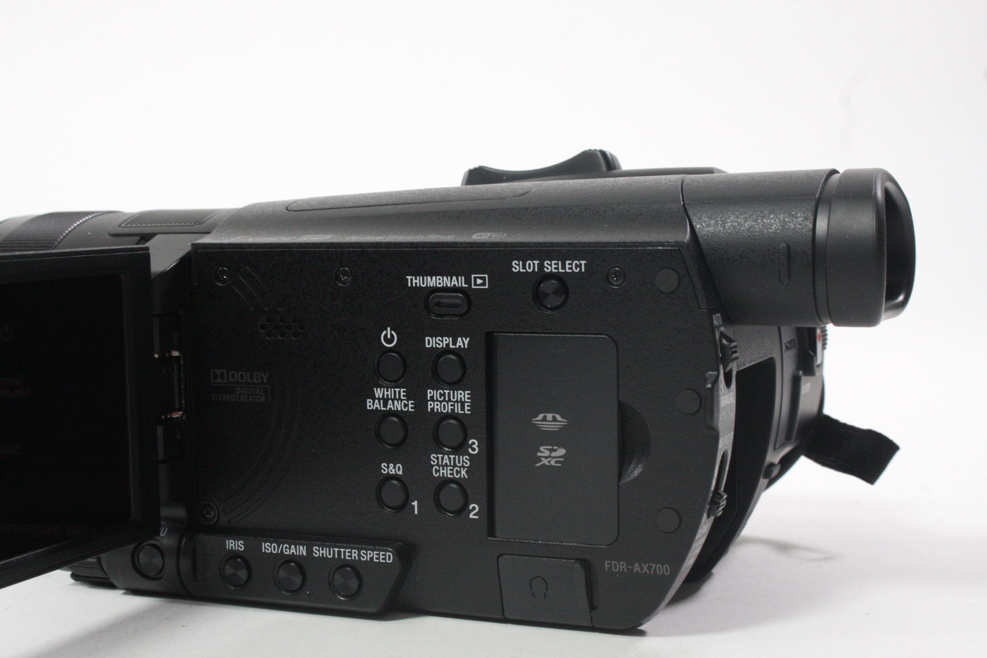 Sony FDR-AX700 Handycam IN BOX