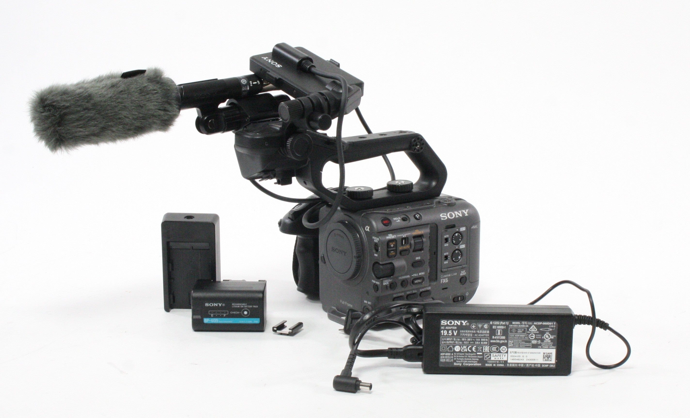 Sony FX6 Video Camera with ECM-VG1 Mic (ONLY 4hr on clock)