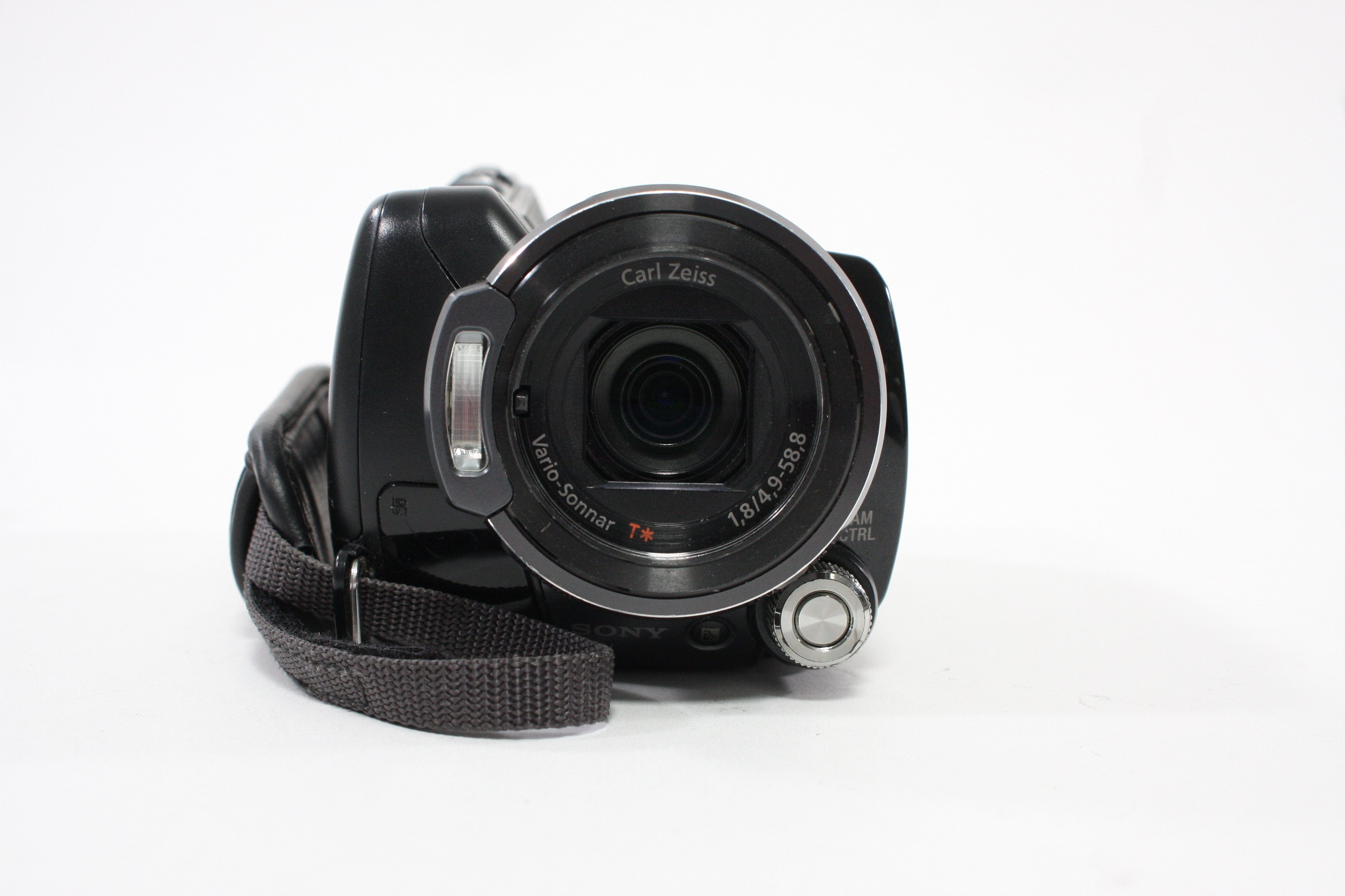 Sony HandyCam HS Camcorder AVCHD Model HDR-SR11 with HandyCam Station
