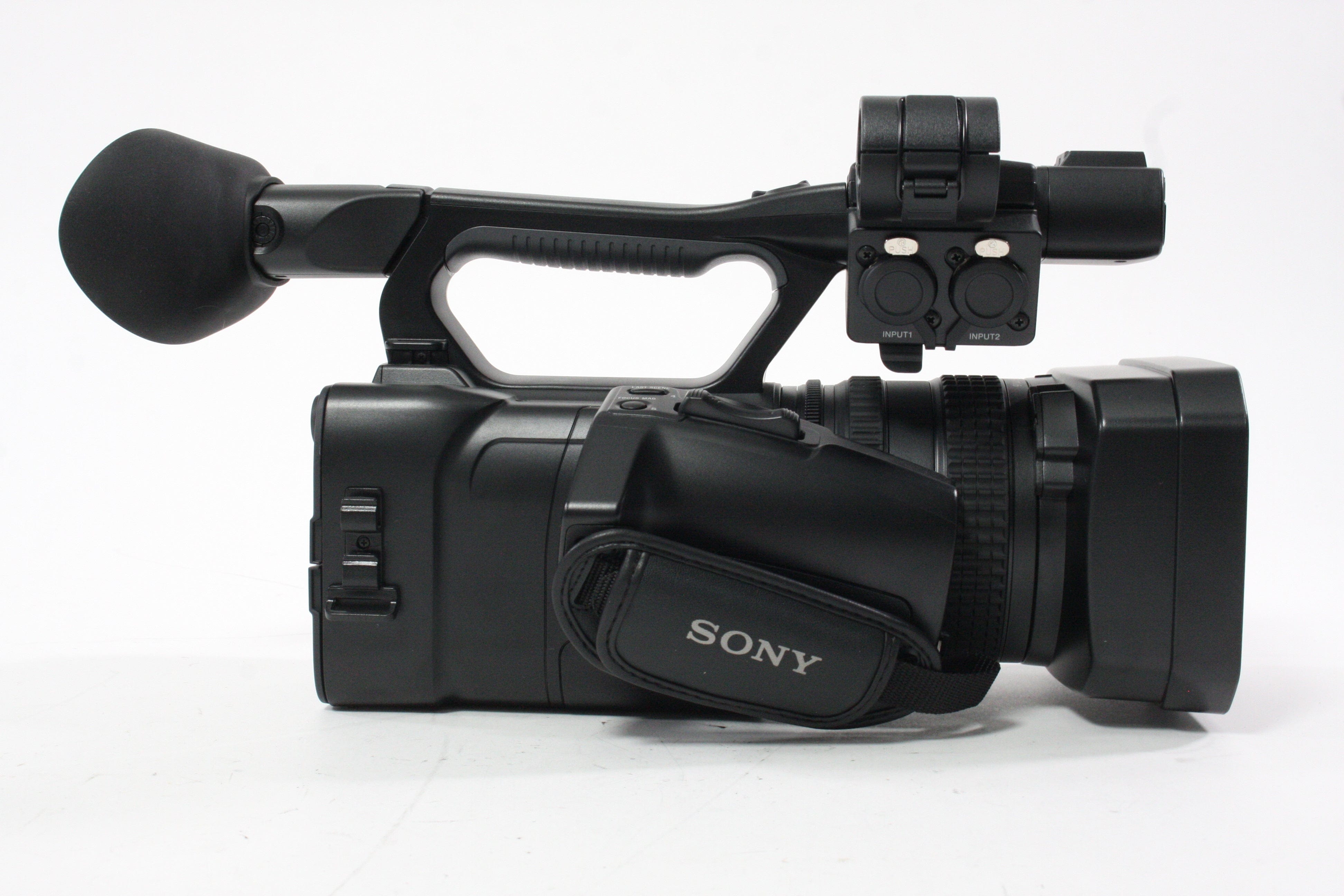 Sony HXR-NX100 Full HD NXCAM Camcorder with 10 hours of Usage.LIKE NEW