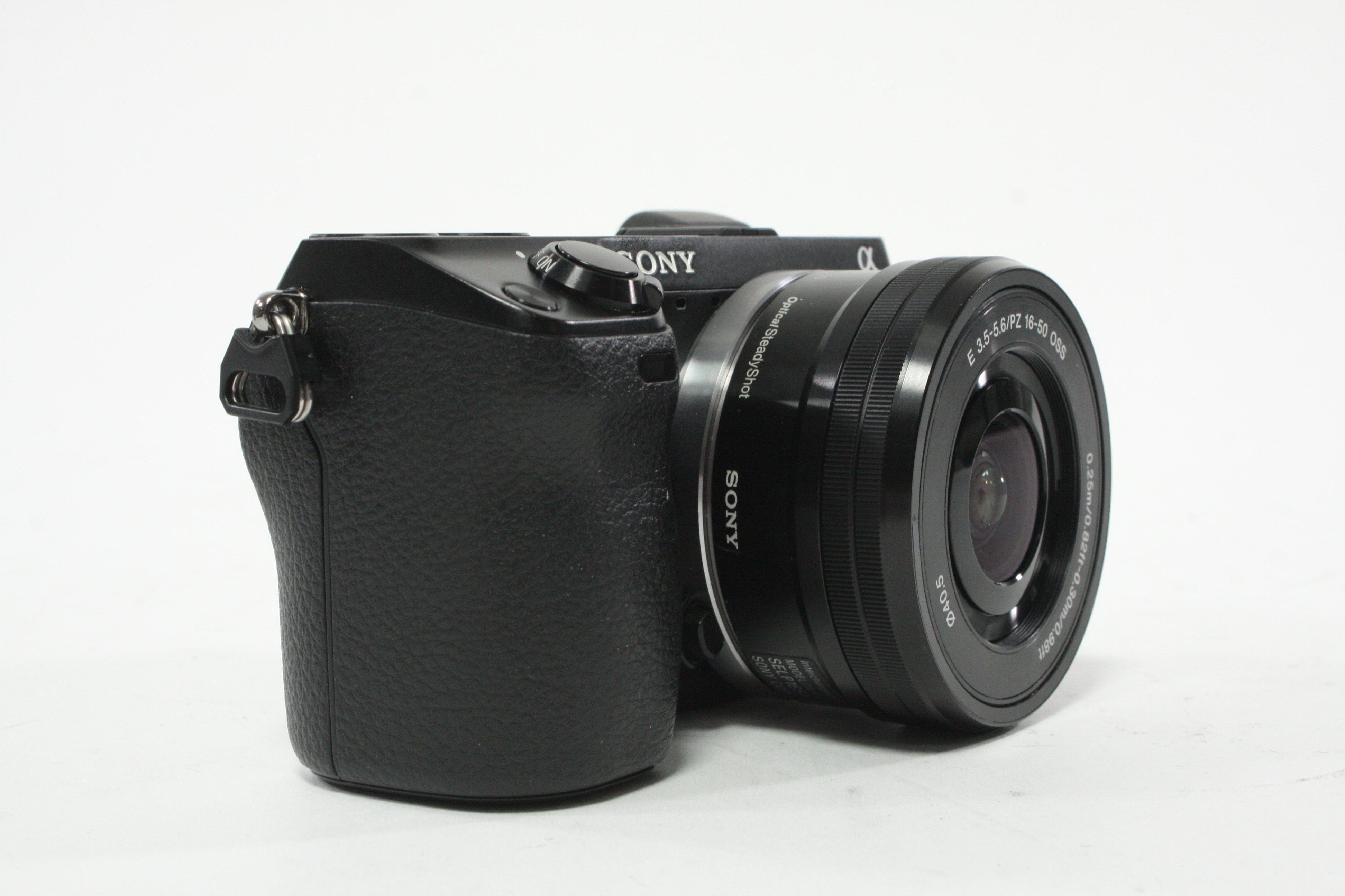 Sony NEX-7 Mirrorless Digital Camera with 16-20mm f/3.5-5.6 E OSS Shutter Count 1,188