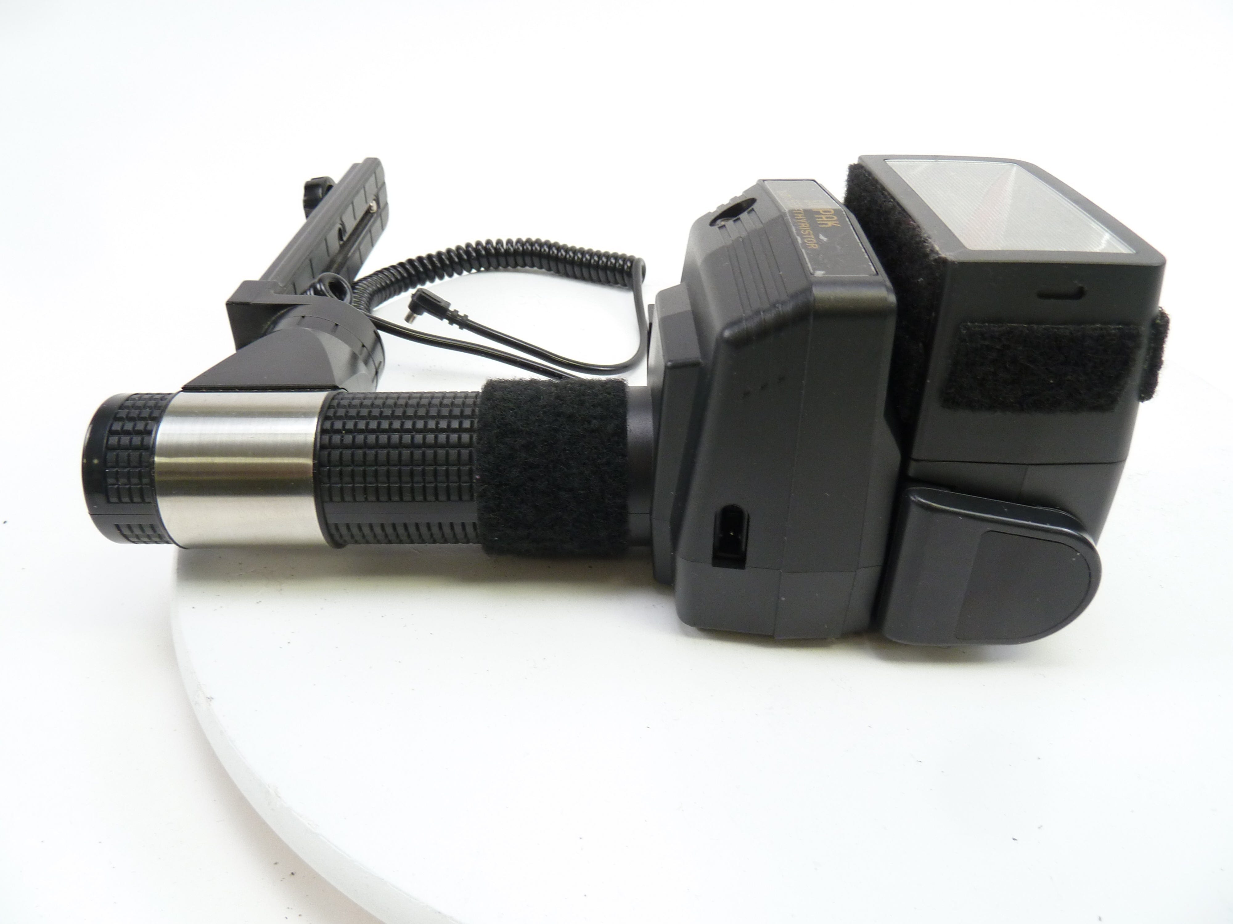 Sunpak 555 Handle Mount Flash with Brackets and Cords
