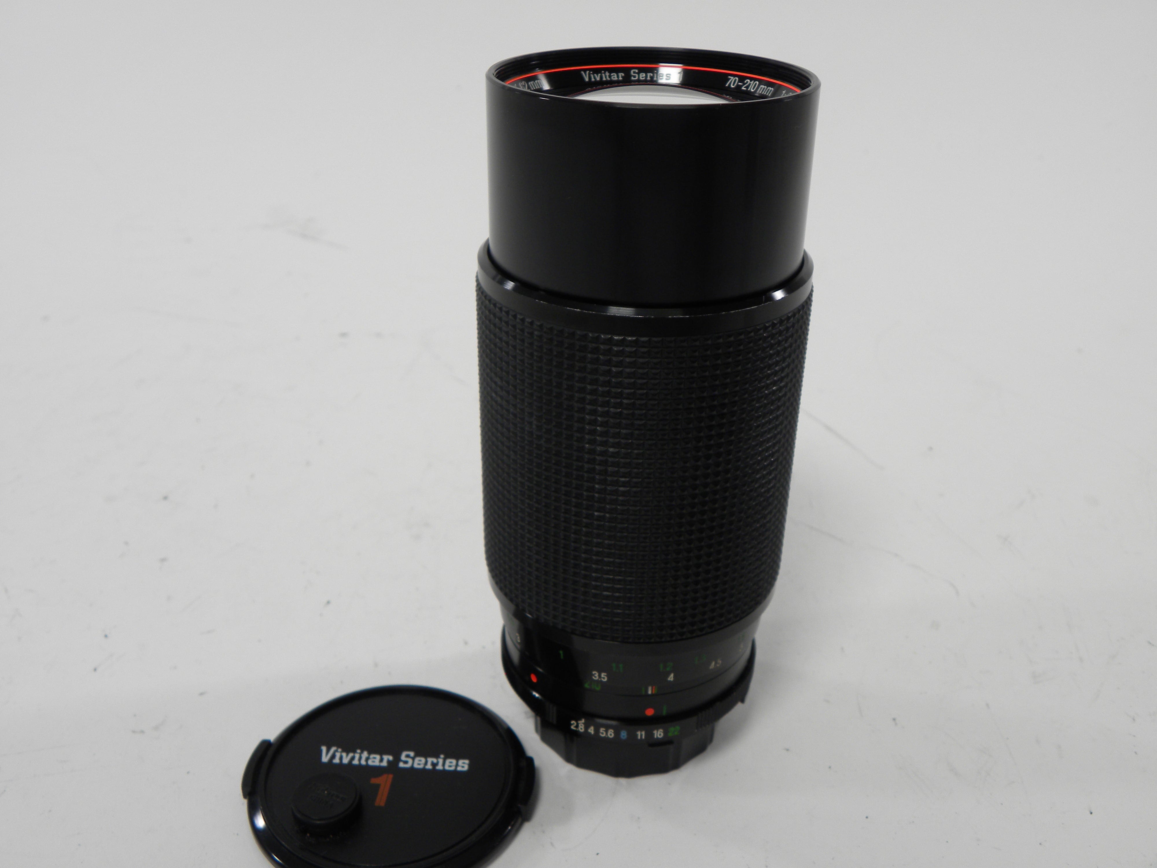 Vivitar Series 1 VMC Macro Focusing Zoom 70-210mm f2.8-4.0