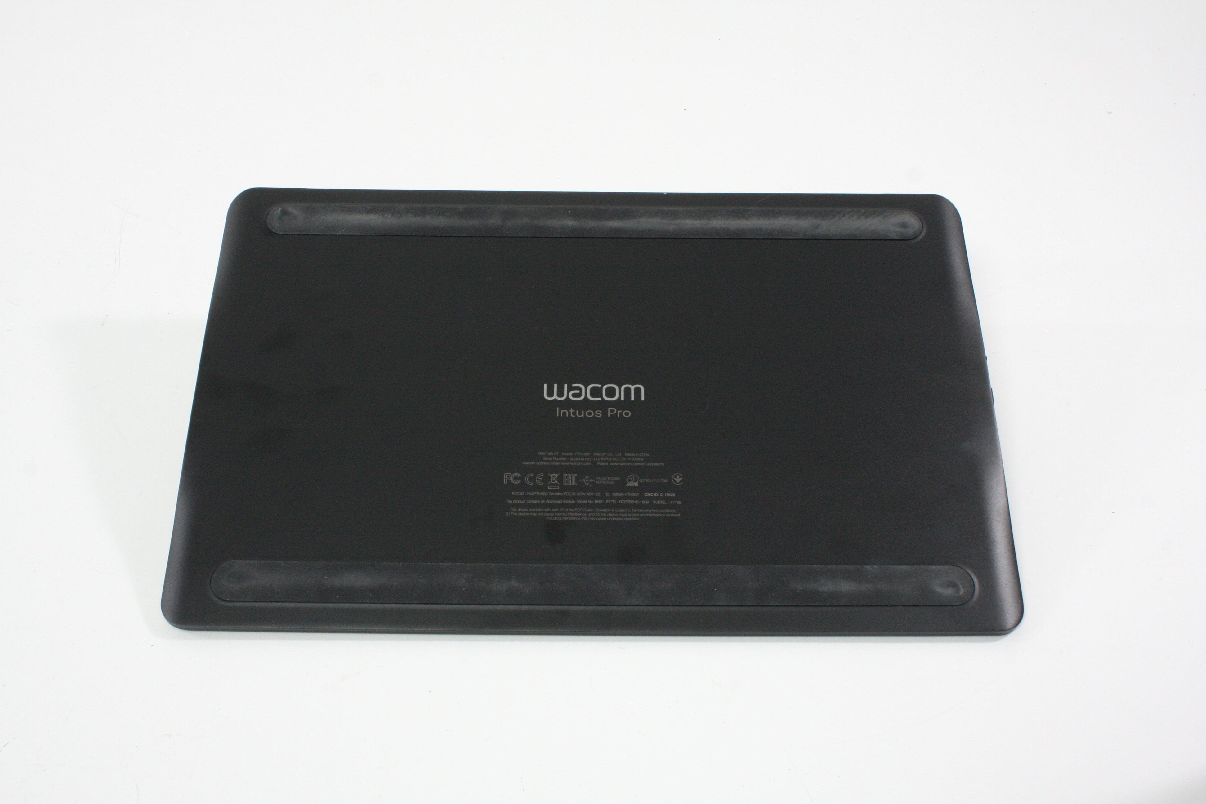 Wacom Intuos Pro PTH-660 with Pen and Dock