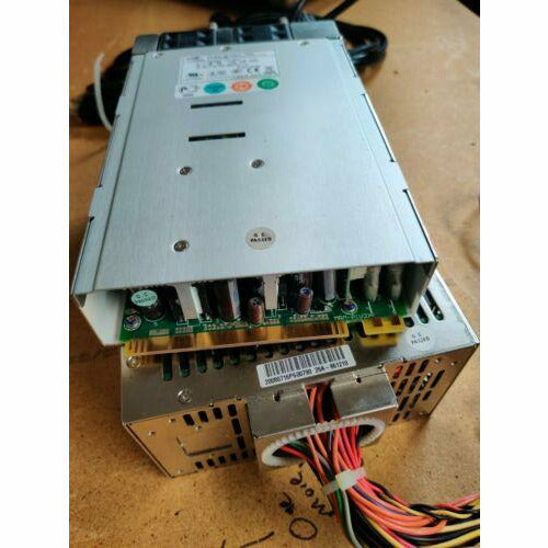 Fonte Zippy EMACS MRM-6600P 600W Redundant Power Supply similar to MRM-6650P - MFerraz Tecnologia