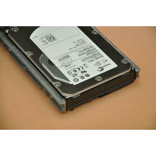 Disco DELL 1900 1950 2900 2950 R900 73GB 15K 3.5 LFF SAS Hard Drive w/Caddy ST373455SS - MFerraz Tecnologia