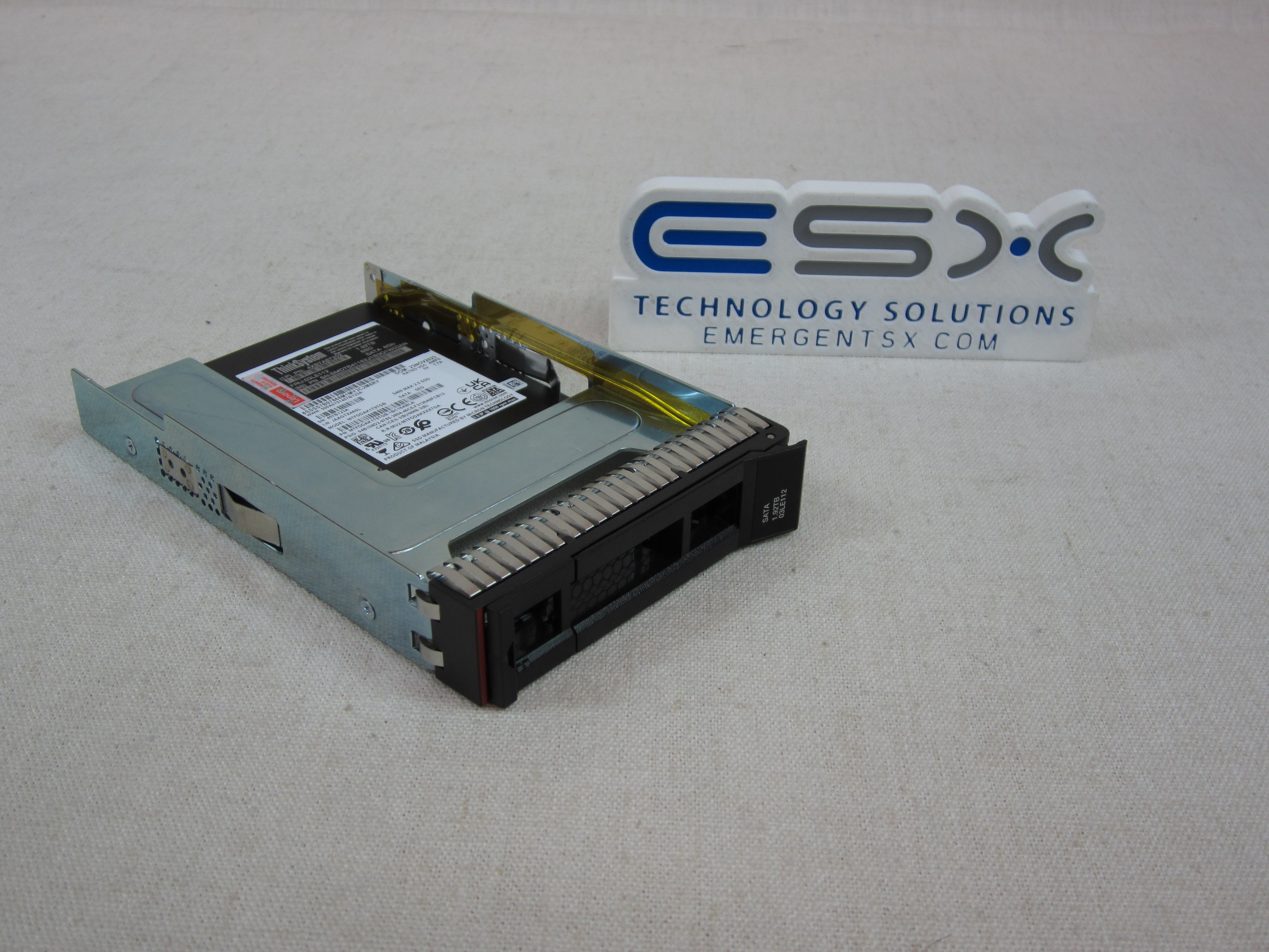 Lenovo 03LE112 1.92TB 6Gb/s 2.5" MU SATA SSD in 3.5" Tray 4XB7A87202