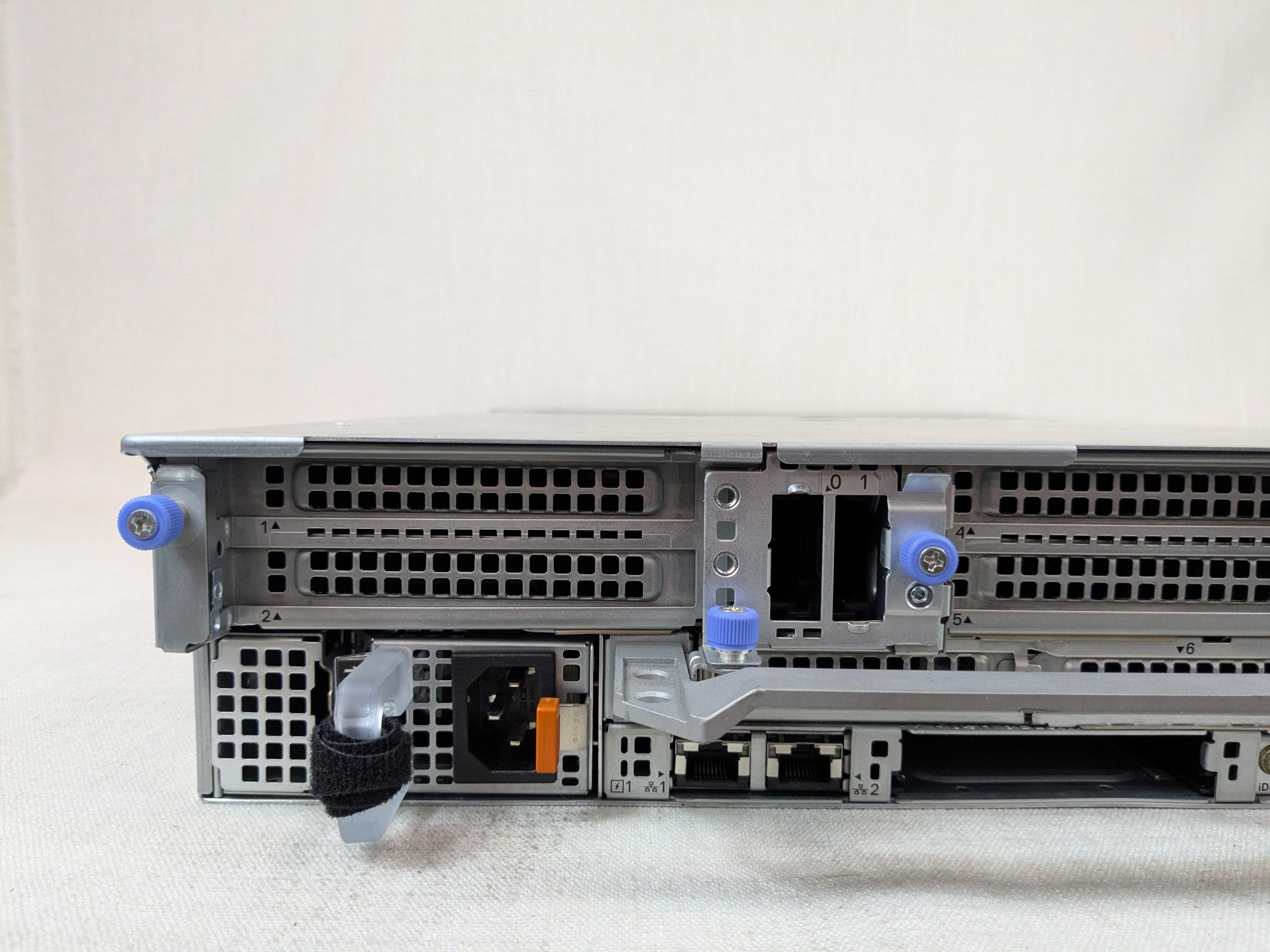 Dell PowerEdge R750 8x 2.5” NVMe CTO Server– 2x HS, 2x 1400W, iDRAC, Bent Handle