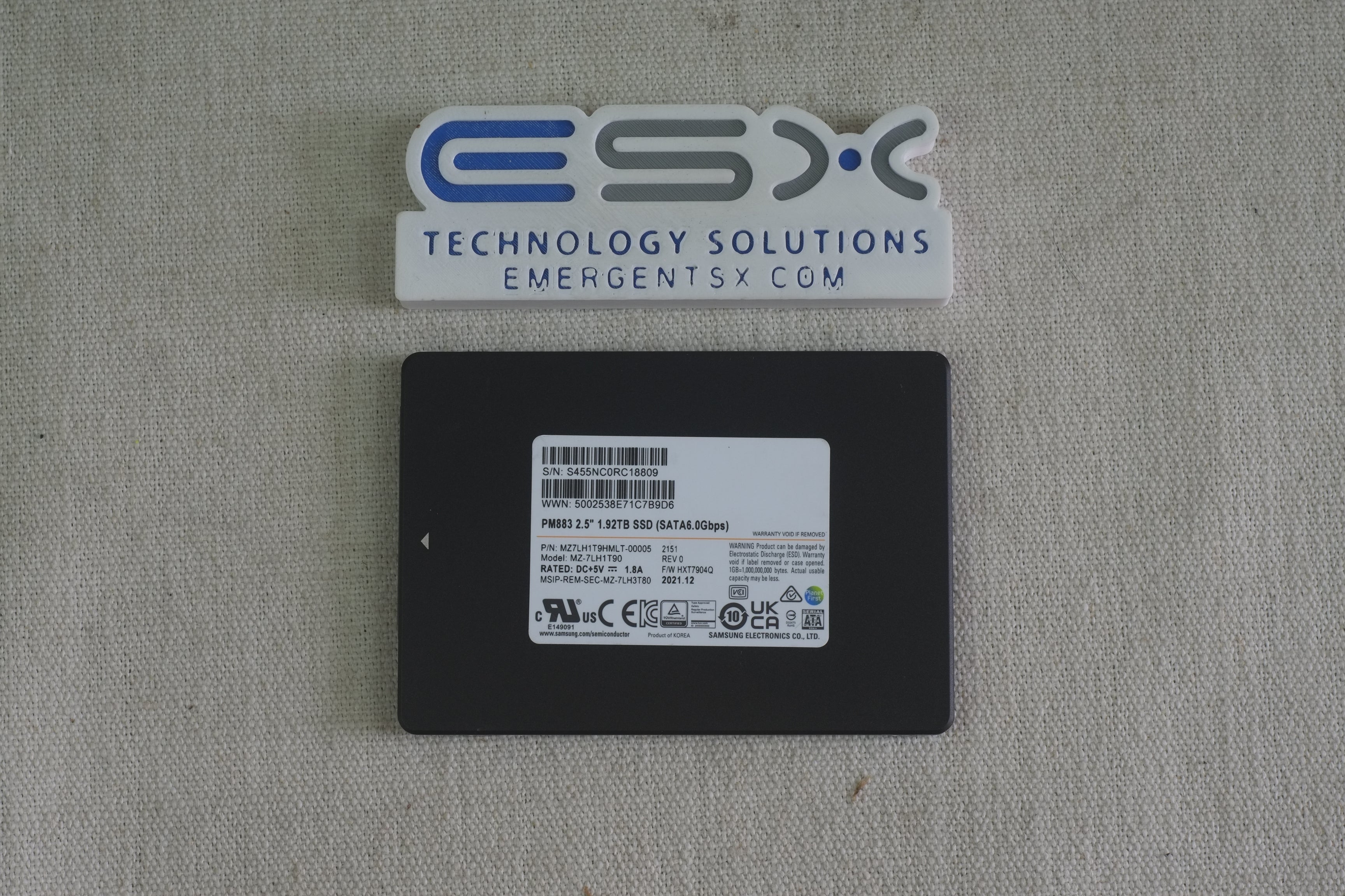 Samsung MZ-7LH1T90 PM883 1.92TB 6Gb/s 2.5” SATA SSD MZ7LH1T9HMLT