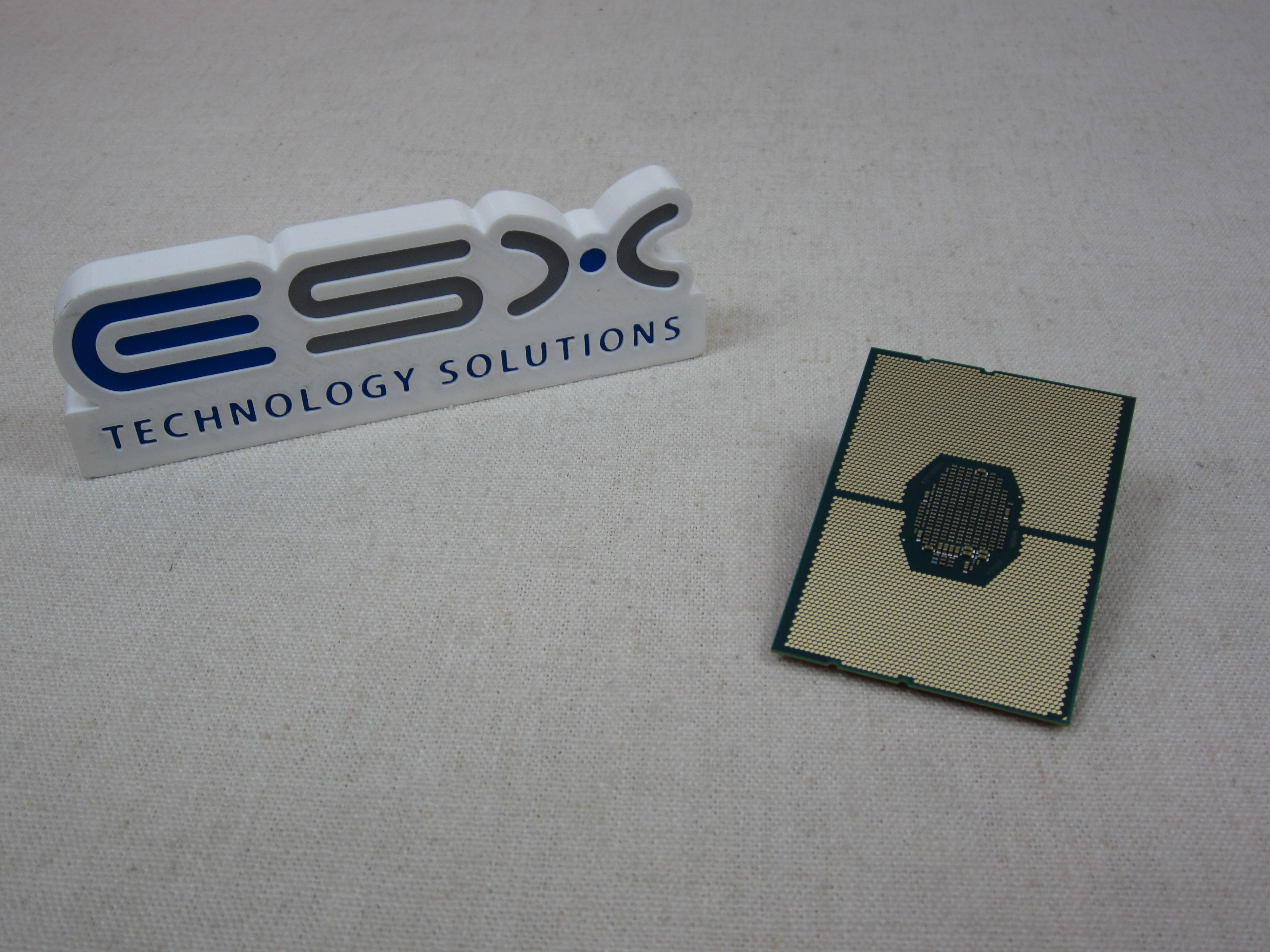 Intel Xeon 26-Core Platinum 8270 @ 2.70GHz 35.75MB 205W Processor SRF96 CPU