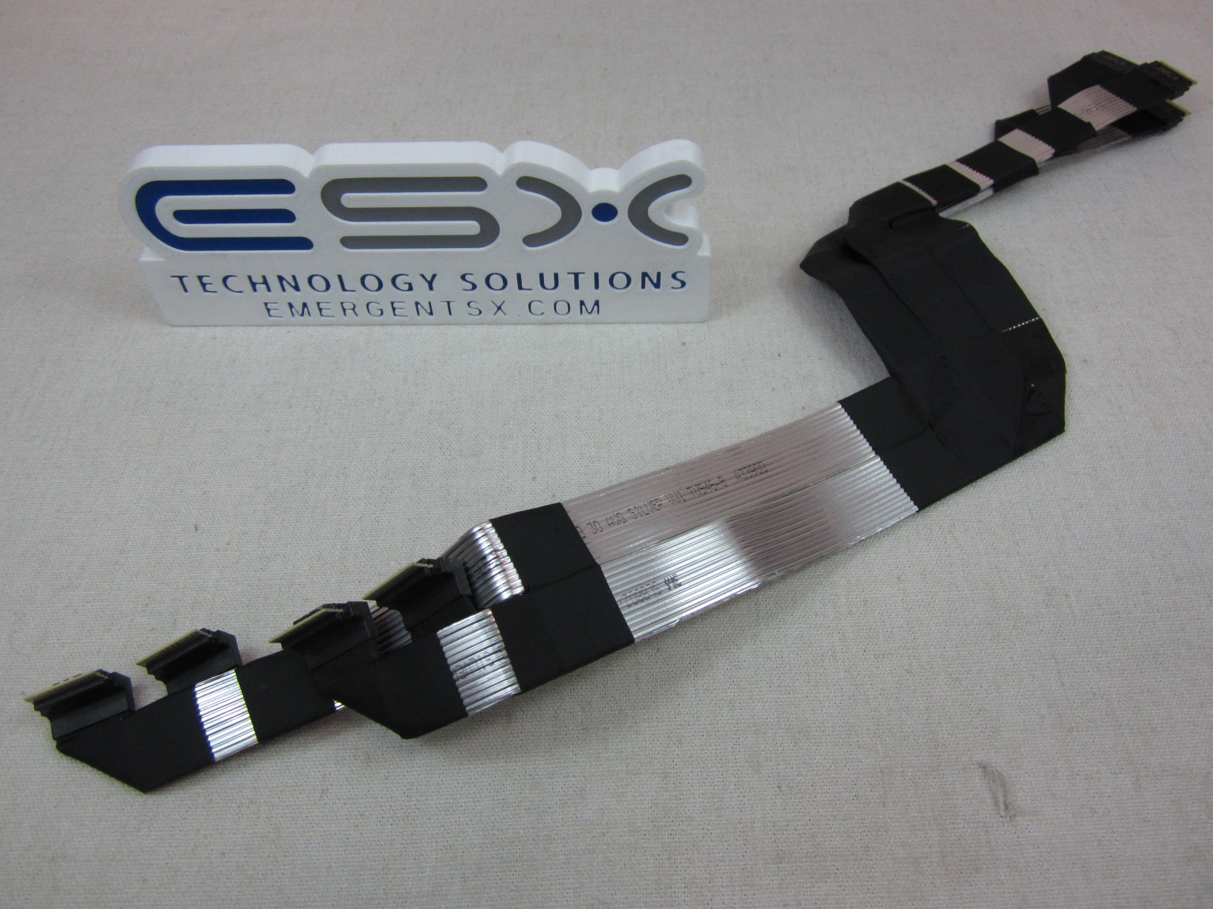 Dell 26HC0 PowerEdge R940 24x2.5" BP A0/A1/B0/B1 to PCIe NVMe Expander Cable