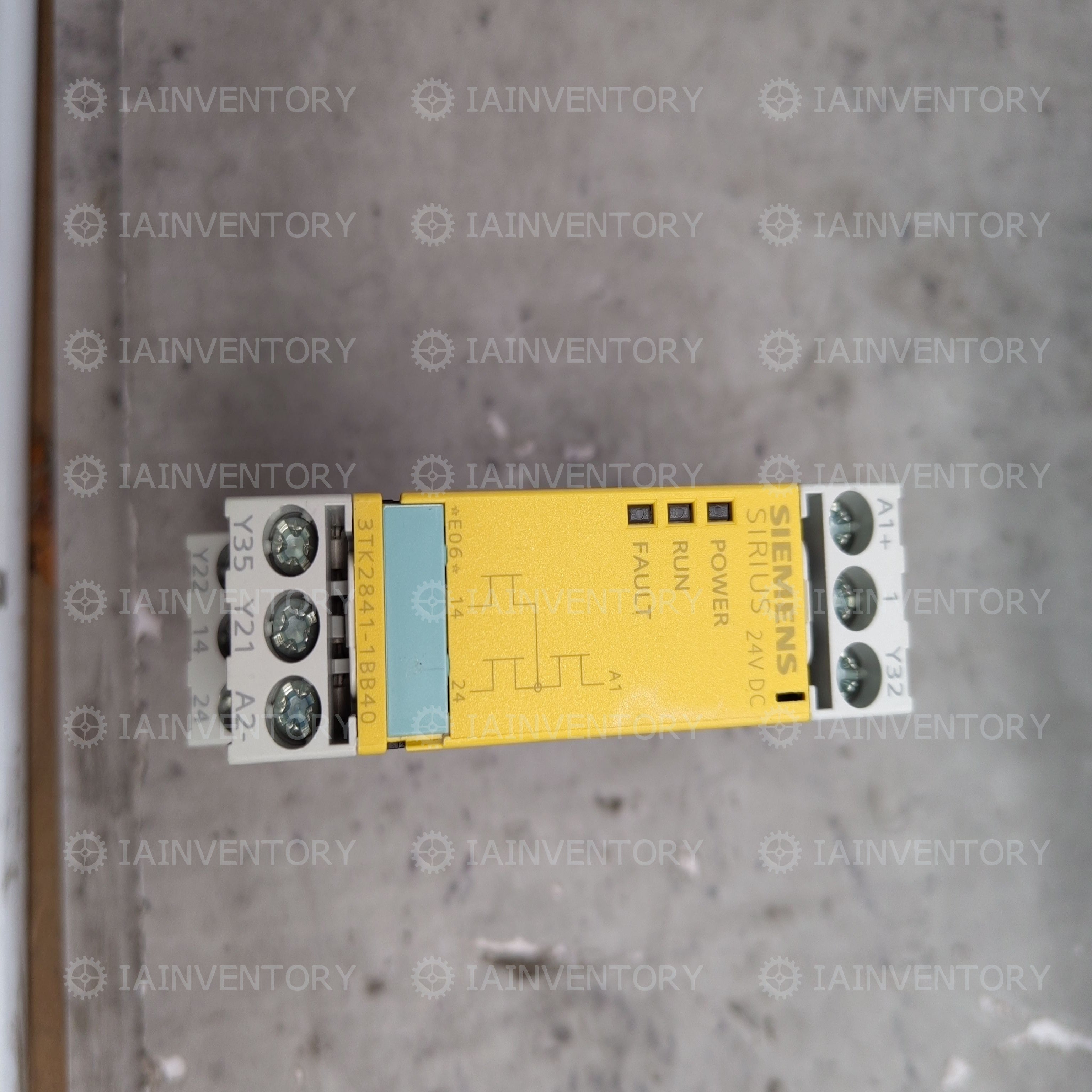 Siemens Sirius 3tk2841-1bb40 switch safety switch device 3TK2841-1BB40