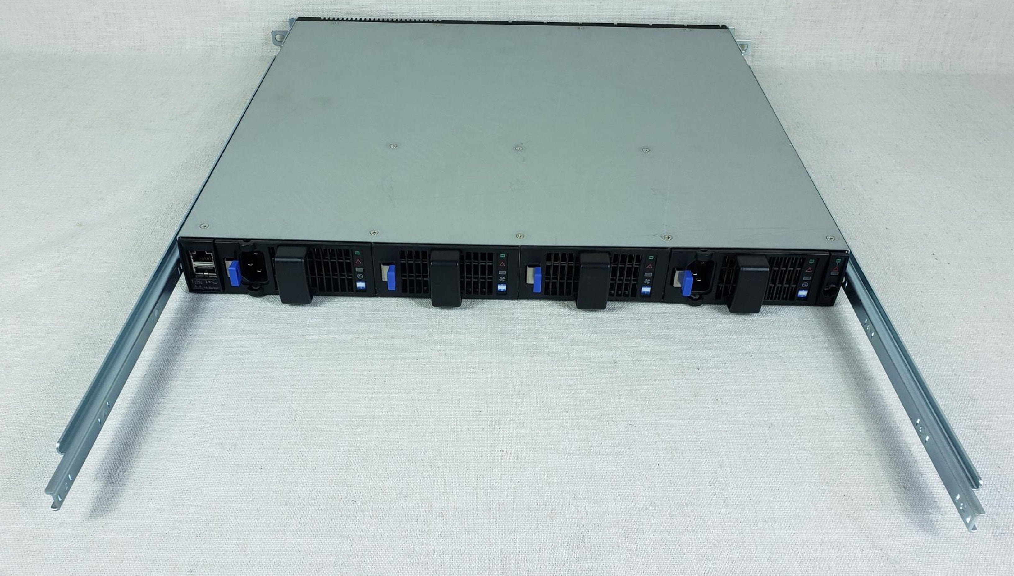 Mellanox MSX1024B-2BFS 48 Port 10G SFP+ 12x 40GB QSFP Open Ethernet Switch