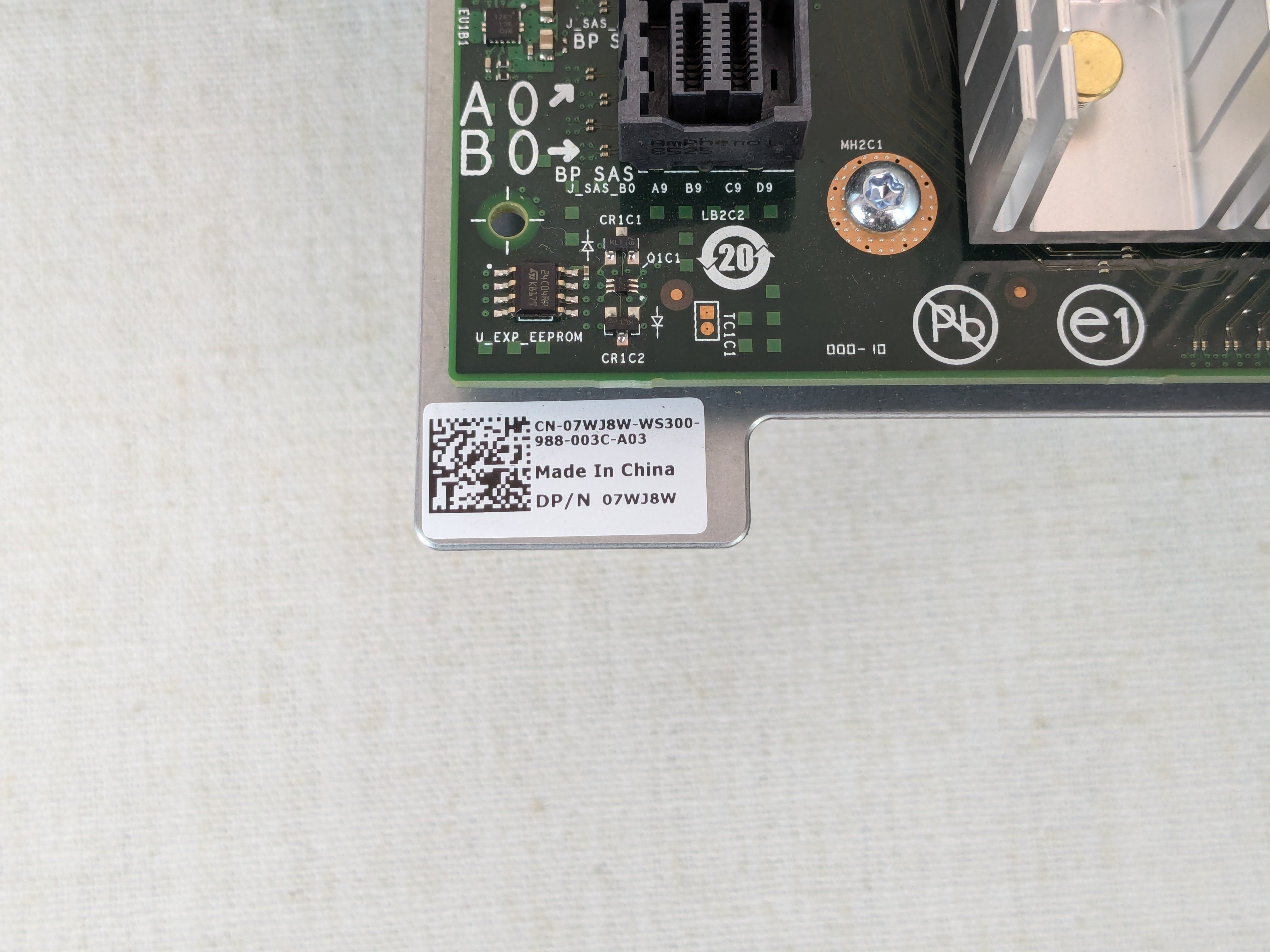 Dell 7WJ8W 24x2.5" Backplane Assembly/Expander Board for PowerEdge R940