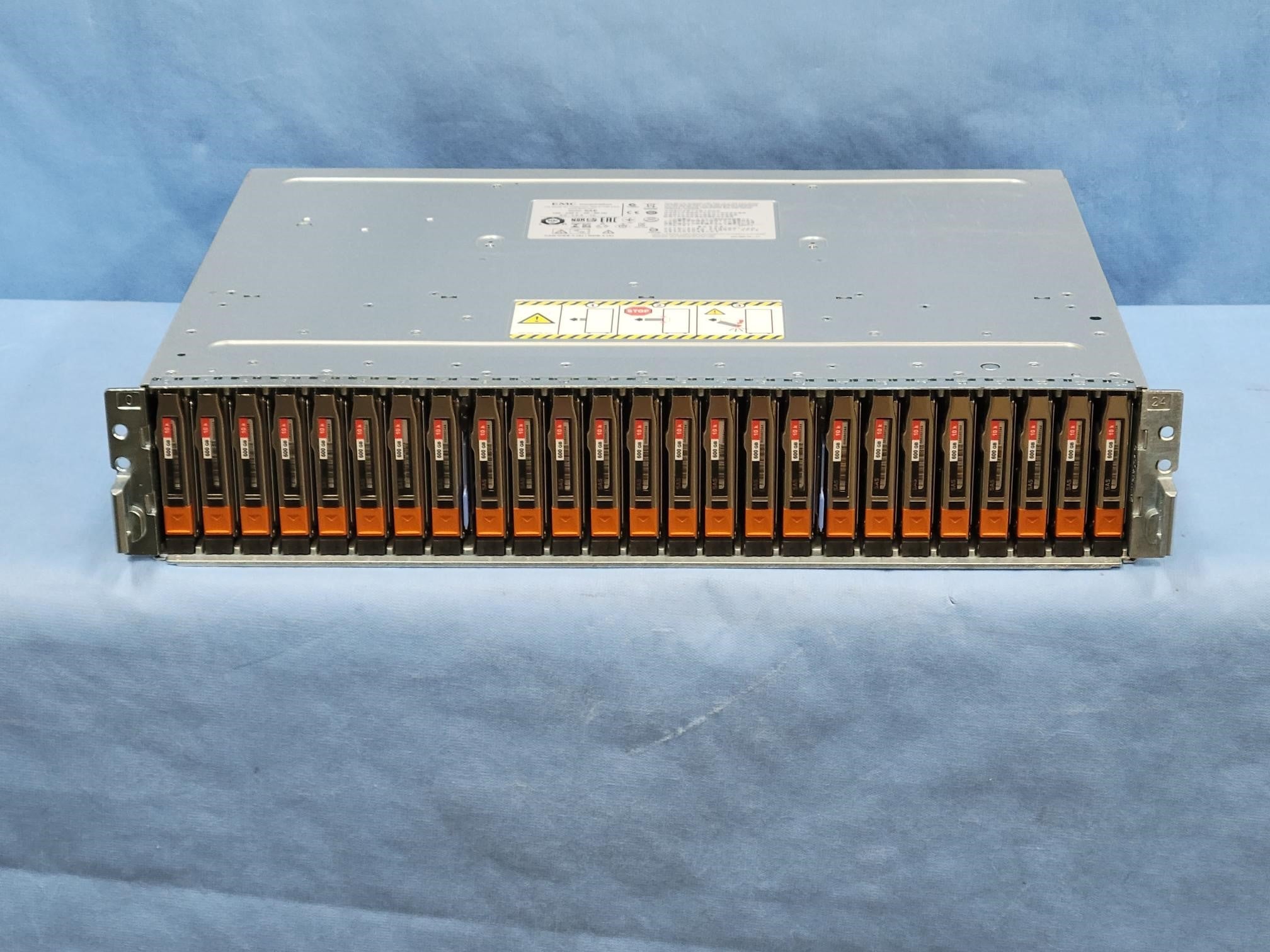 EMC VNX 2U, 25-Bay DAE with 25 x 600GB 10K 2.5” HD’s