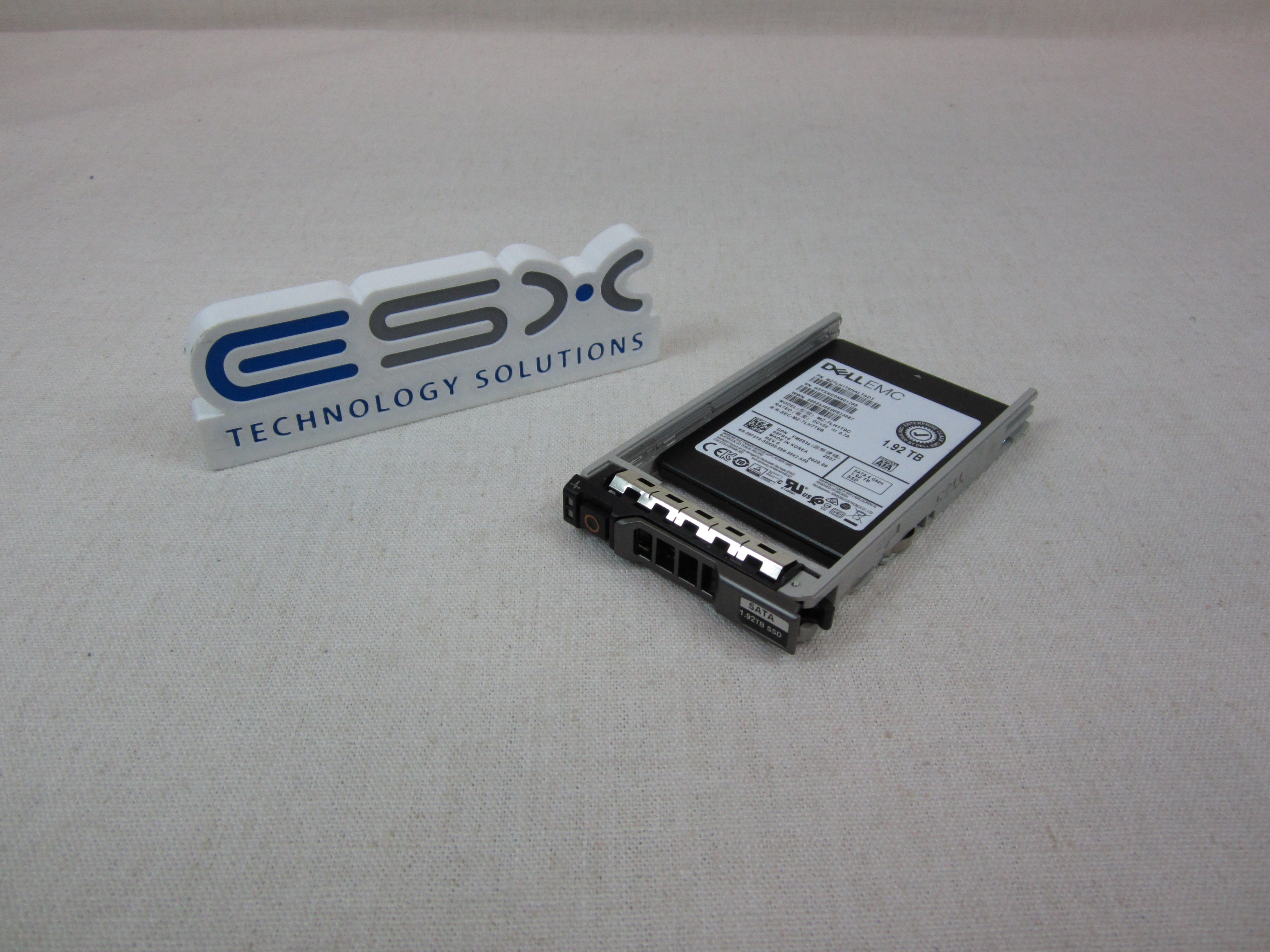 Dell 9F9Y6 1.92TB 6Gb/s 2.5" SATA Read Intensive SSD PM883A MZ-7LH1T9C