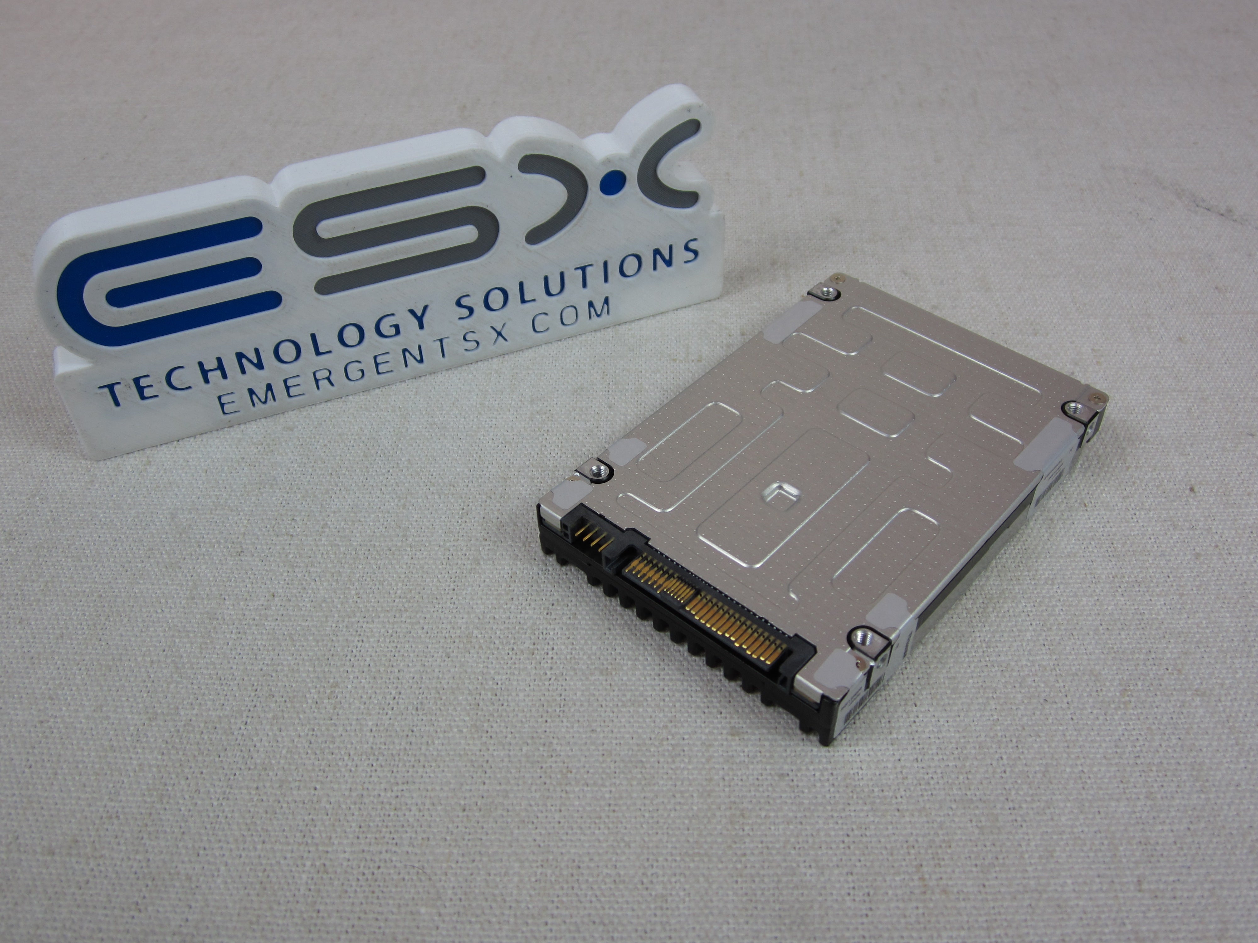 Toshiba PX04SVQ192B 1.92TB 12Gb/s 2.5" Mix Use SAS SSD SDFAT71GEB01