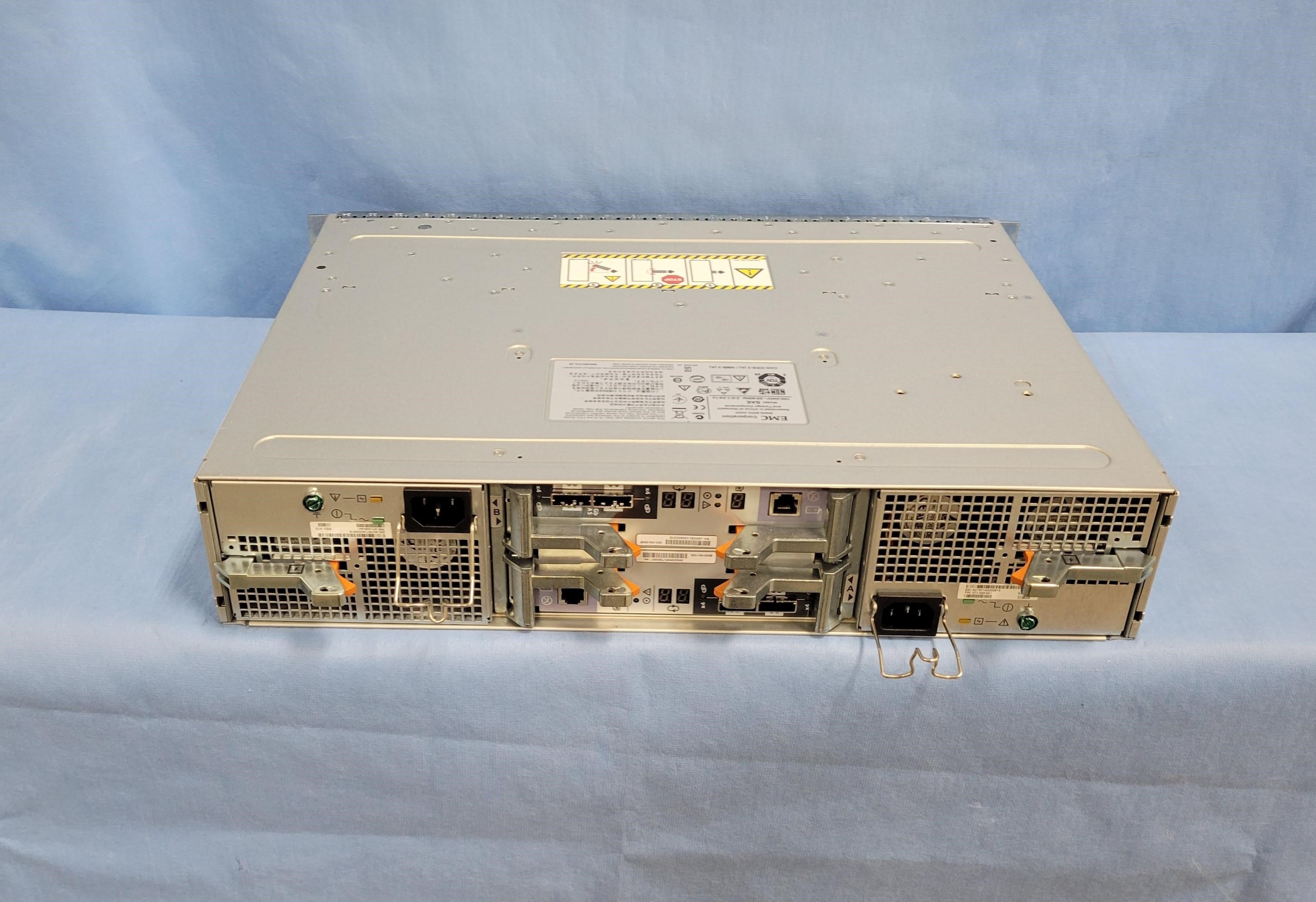 EMC 2U, 25-Bay shelf with 25 x 300GB 15K 2.5" 6G SAS Drive – PN: 005050548