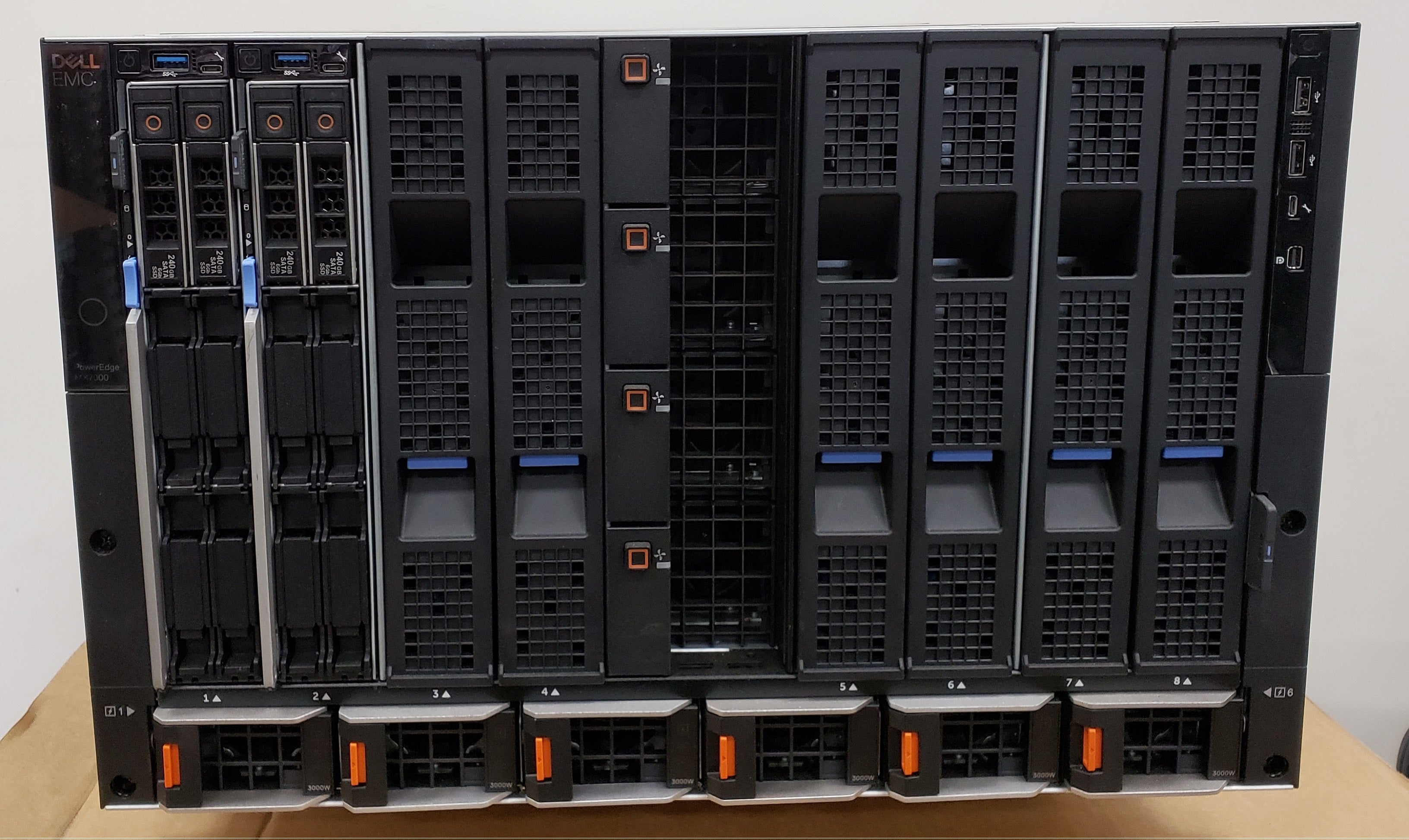 Dell MX7000 Chassis – 2x MX9002m, 2x MX9116n, 2x MX740c 2x 16C Gold 6142 512GB