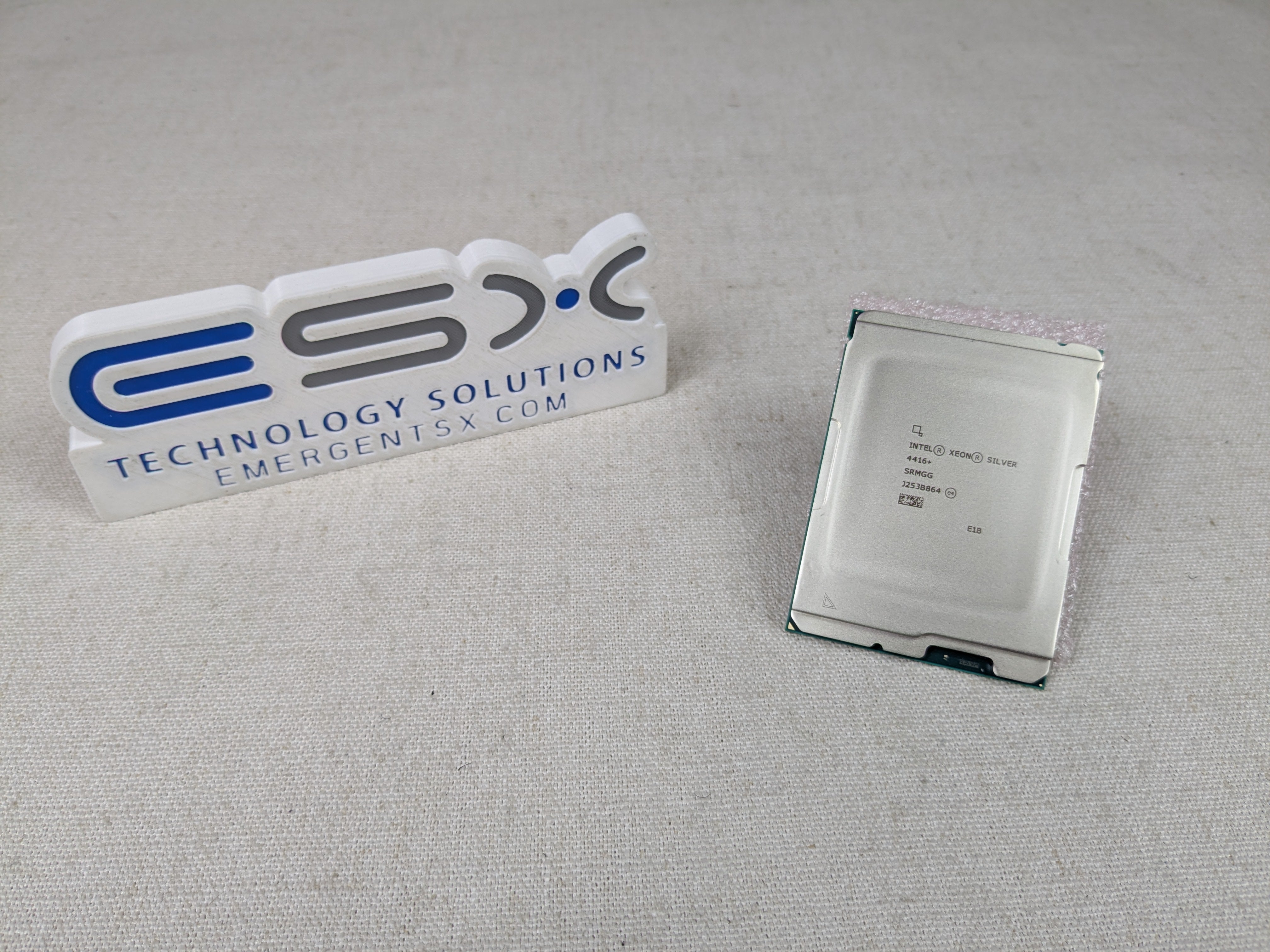 Intel SRMGG - Xeon Silver 4416+ 2.0GHz 20C 165W CPU P60434-001