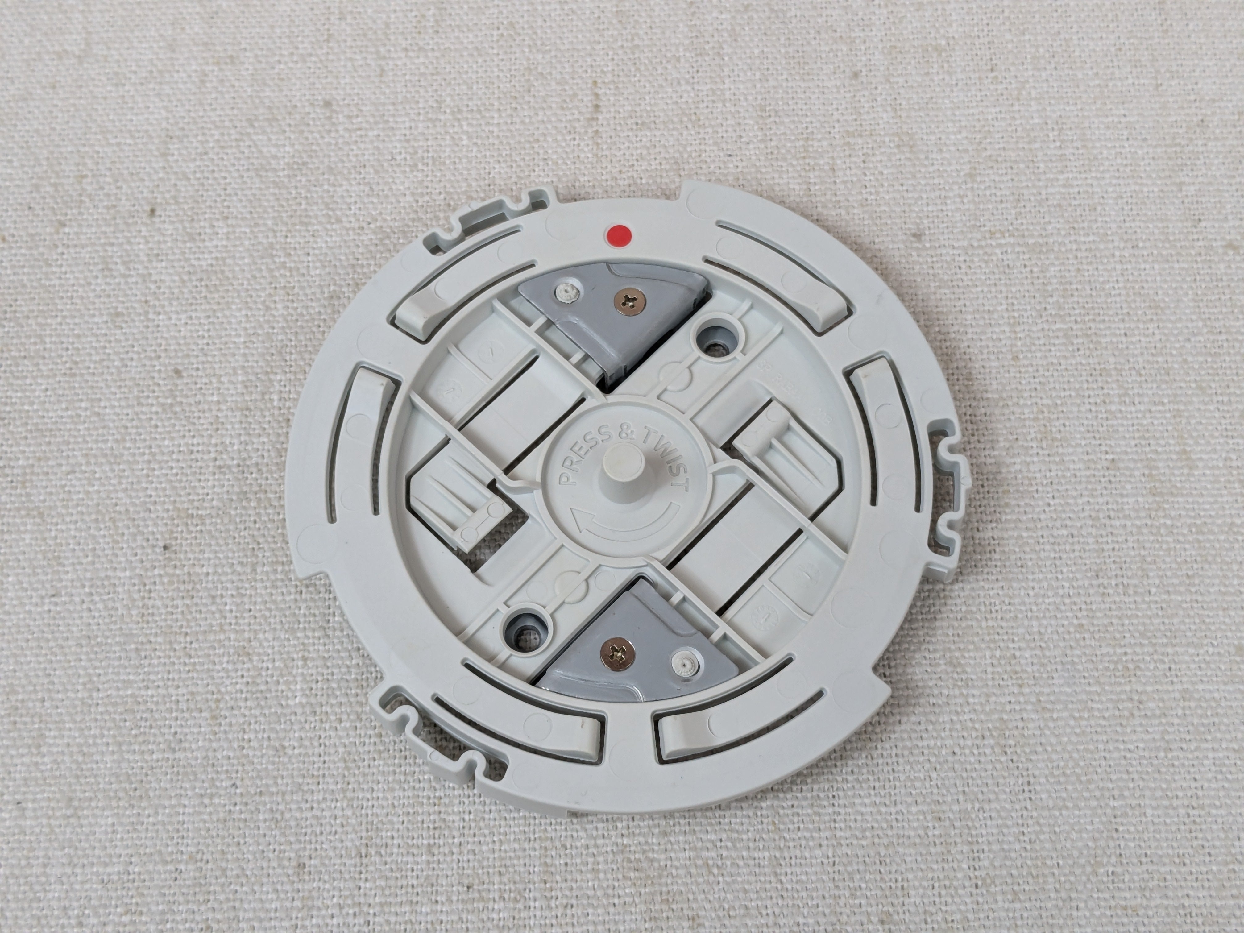 Extreme Networks AP510C-WW Dual Band Indoor Wireless Access Point WiFi6 w/ Mount