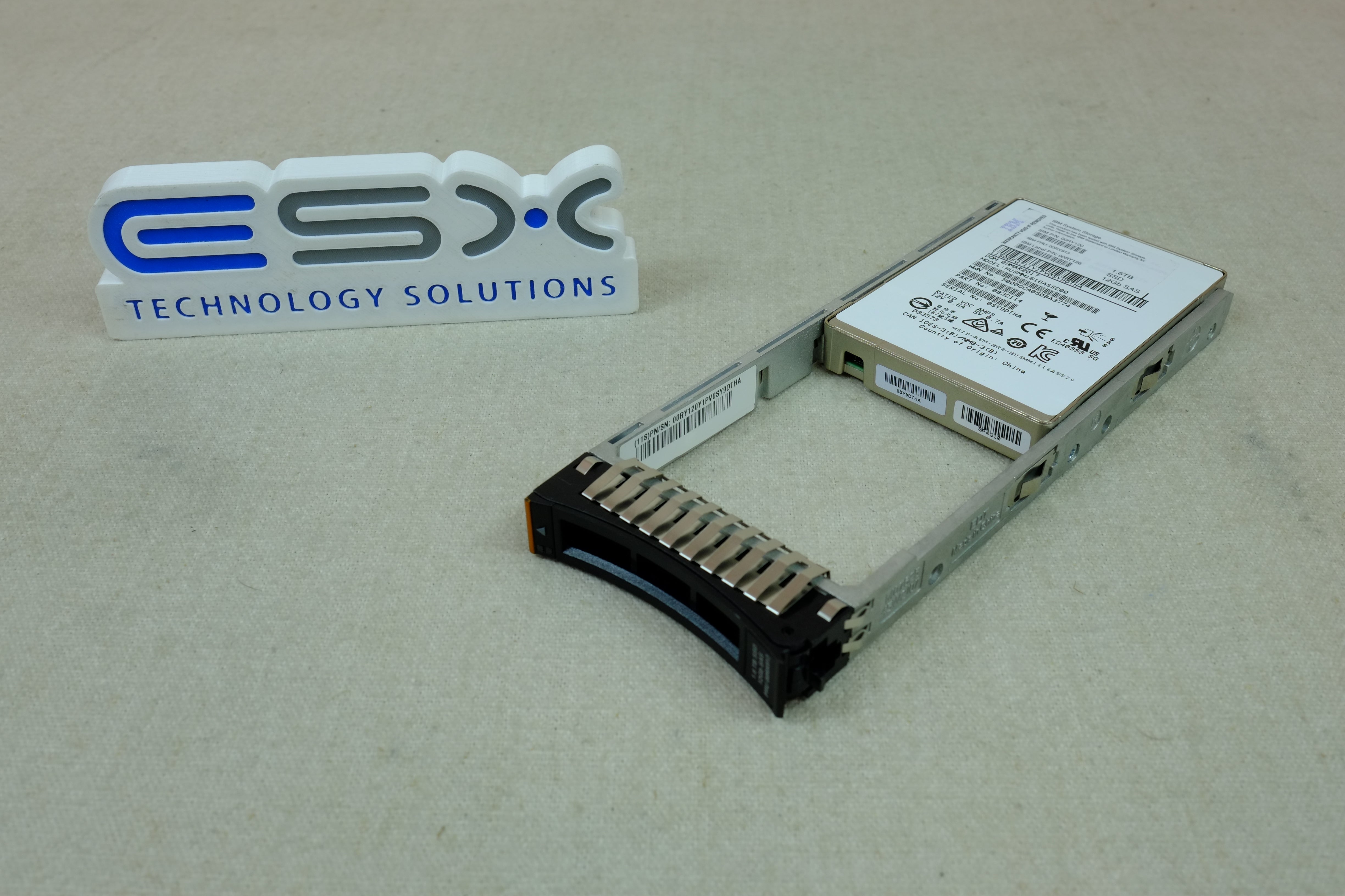 IBM 00RX913 1.6TB 12Gb/s 2.5” SAS SSD V7000 Gen2 00RY120, 00RY126, 2076-AHH4