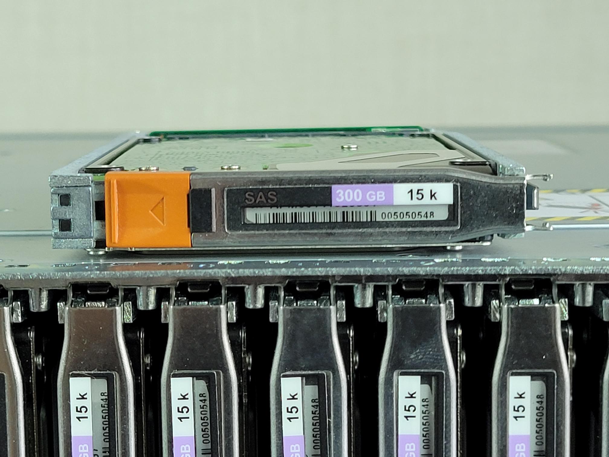 EMC VNX5600 with 2TB Flash & 40 x 300GB 15K