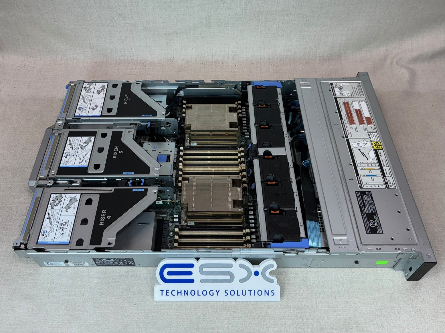 Dell PowerEdge R7525 24x 2.5” 2U 8x NVMe Server - 2x 32C 7542 2.9GHz, 768GB RAM