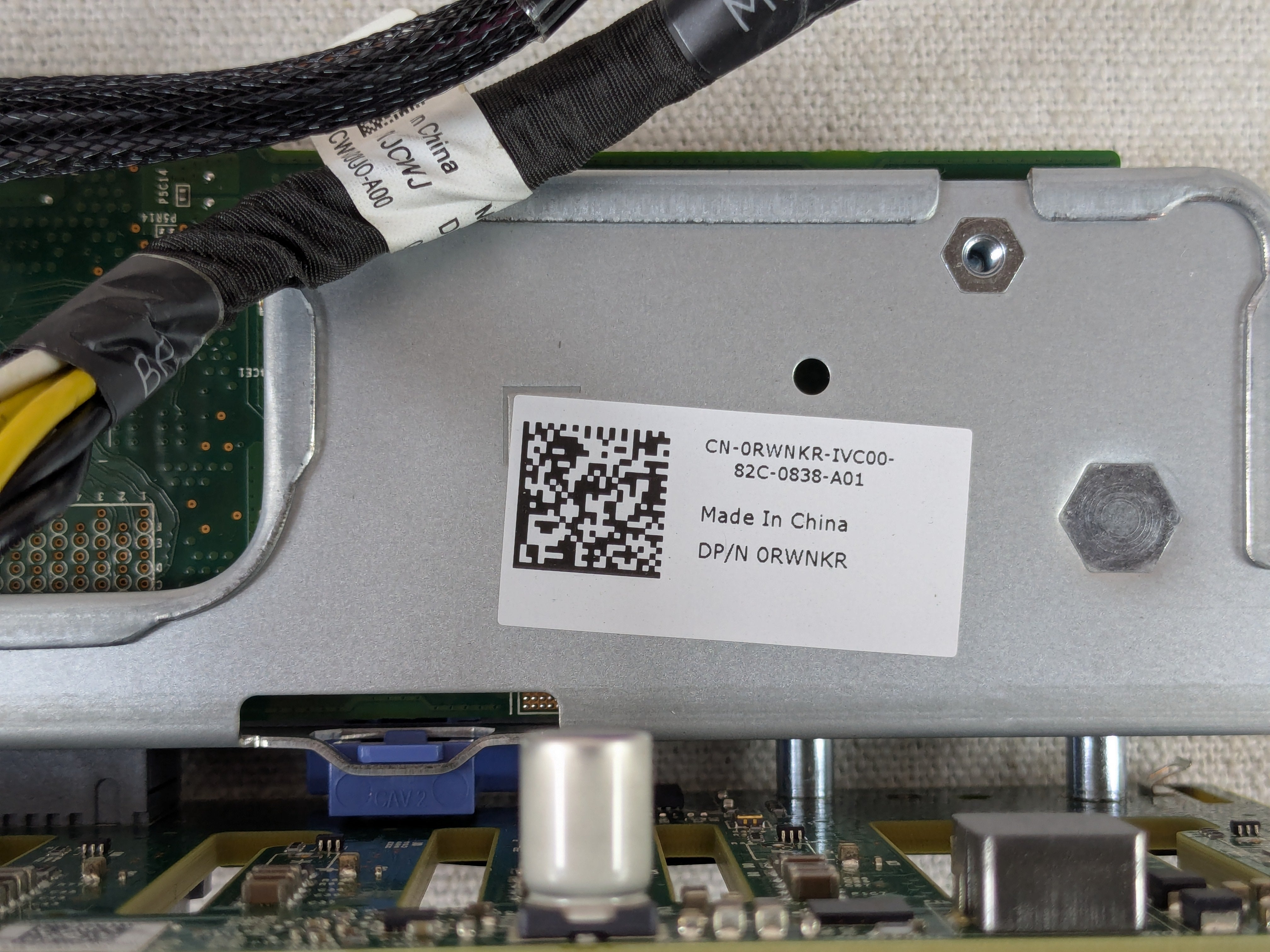 Dell RWNKR 16x 2.5” Backplane & Expander Assembly for PowerEdge R740 9WGTD 1HGDK