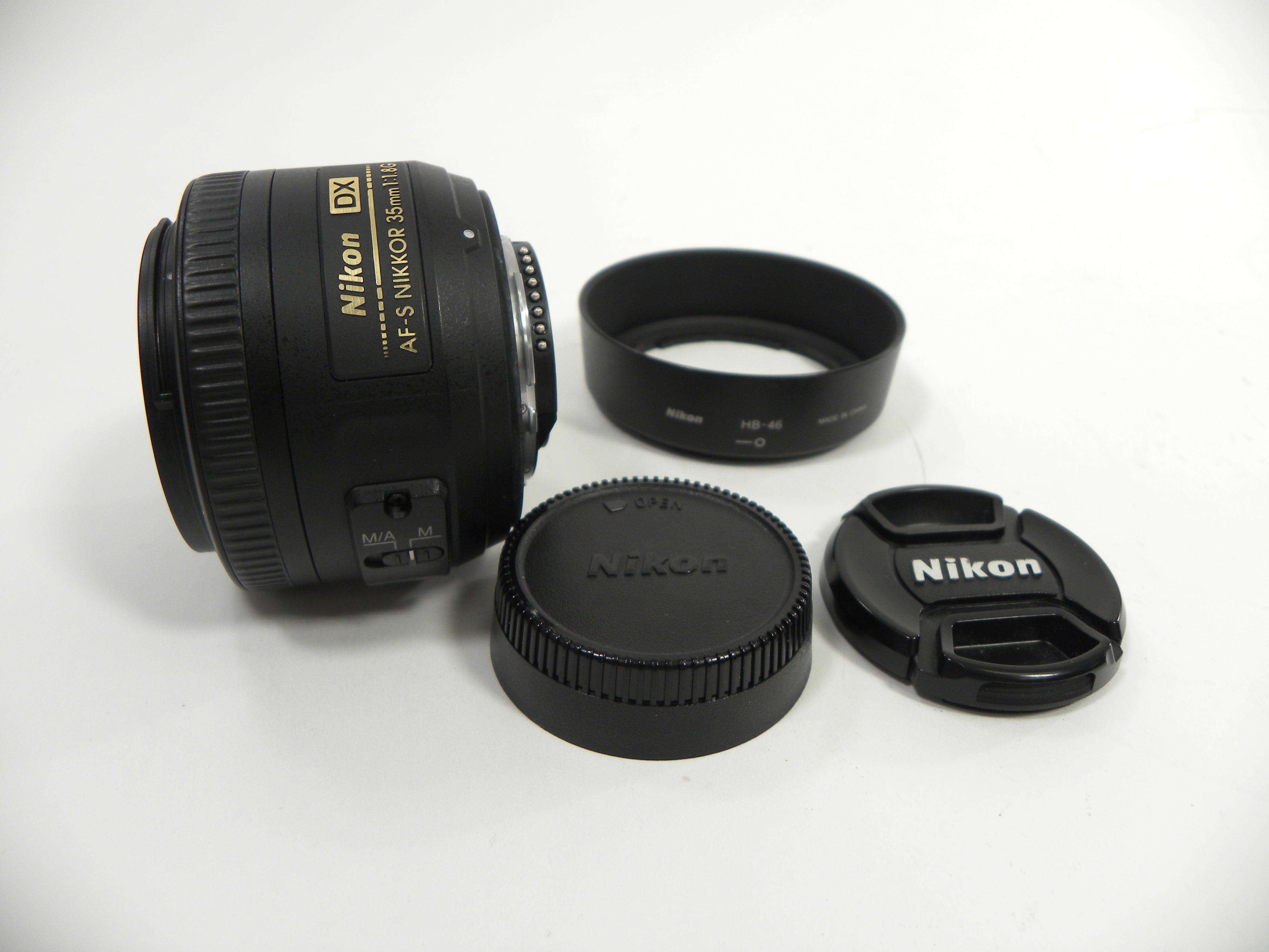 Nikon AF-S Nikkor DX 35mm f1.8  AS IS  NO Returns!
