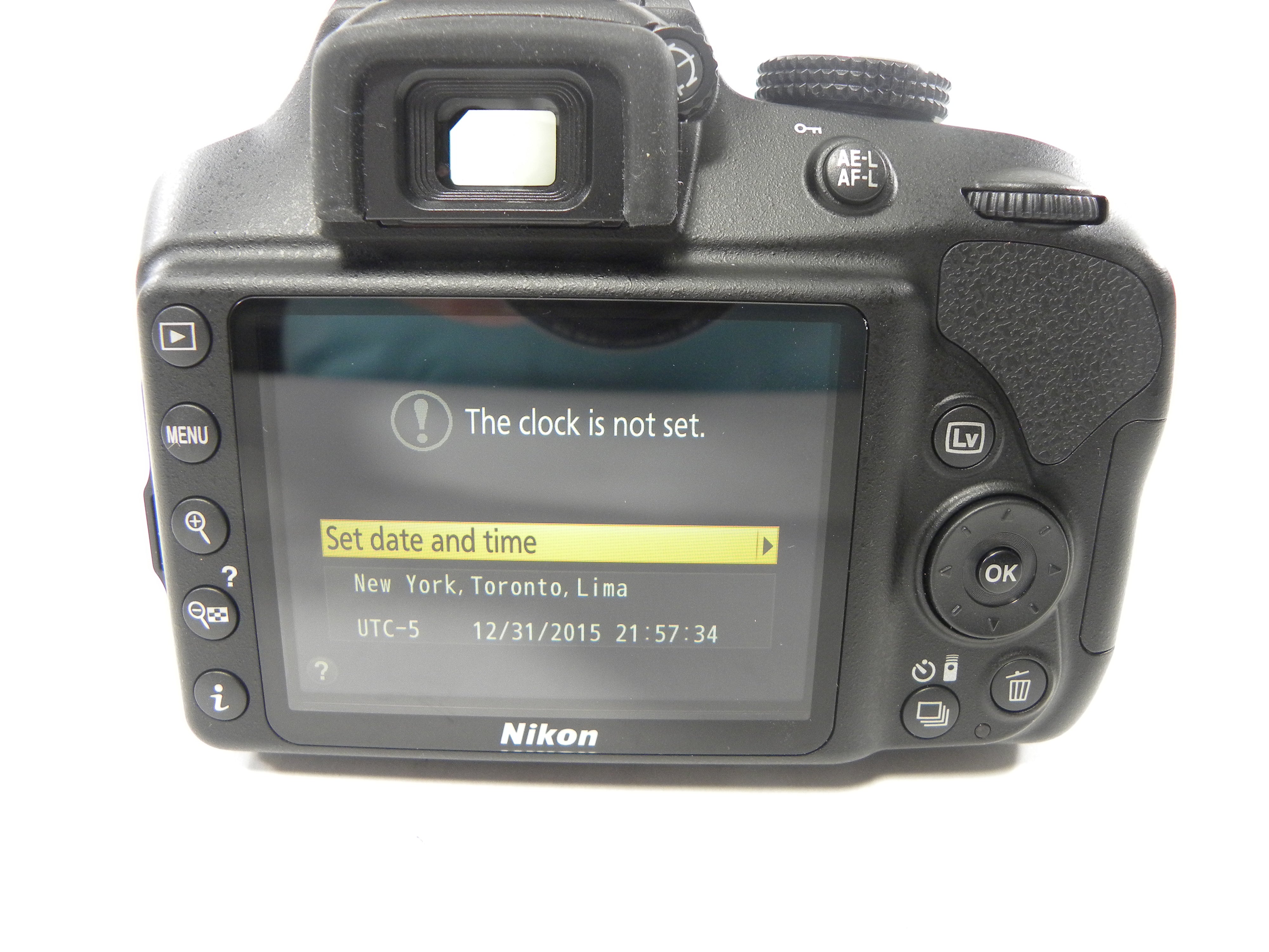Nikon D3400 24.2mp Digital SLR w/Nikkor AF-P 18-55 Shutter Ct. #97