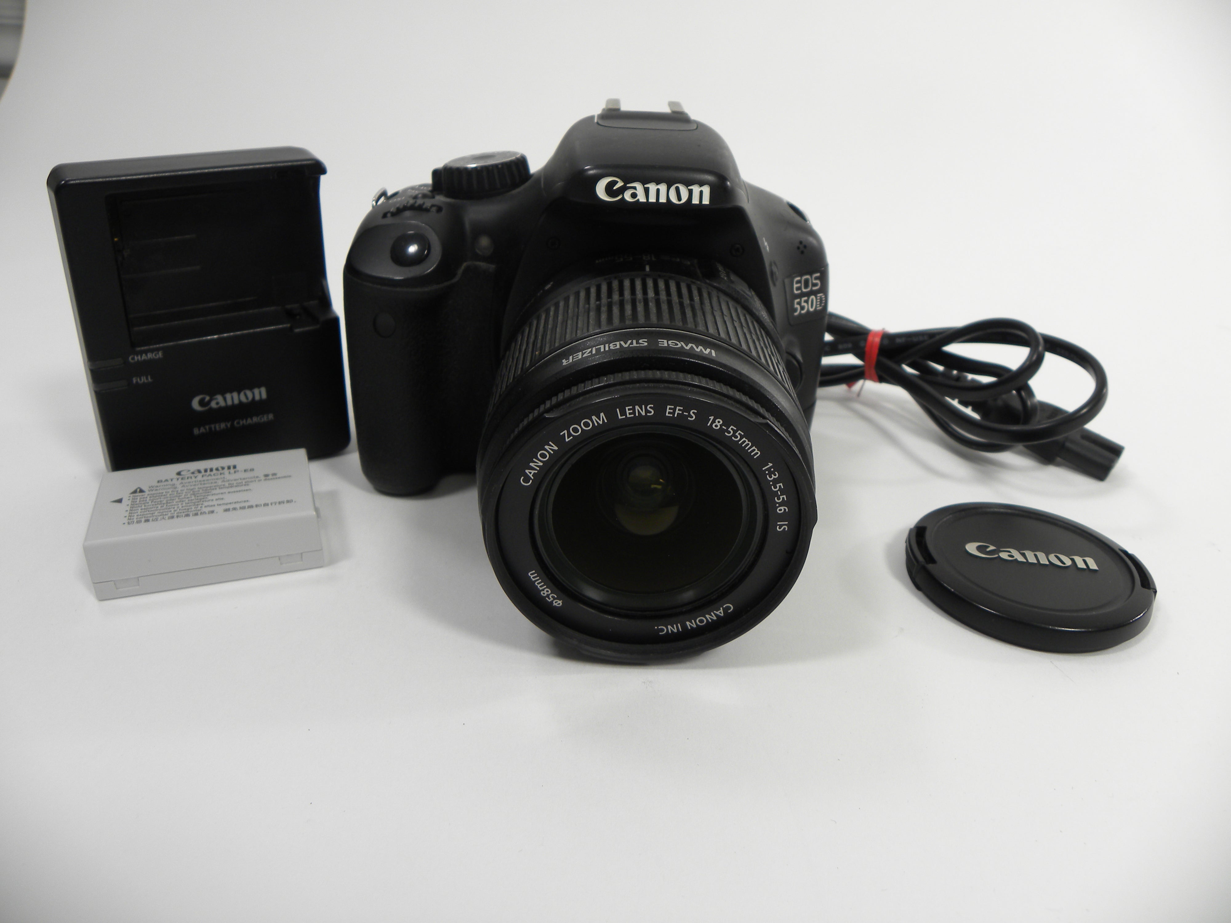 Canon EOS T2i - 550D 18mp Digital SLR w/EF-S 18-55 IS Shutter ct. 7,322