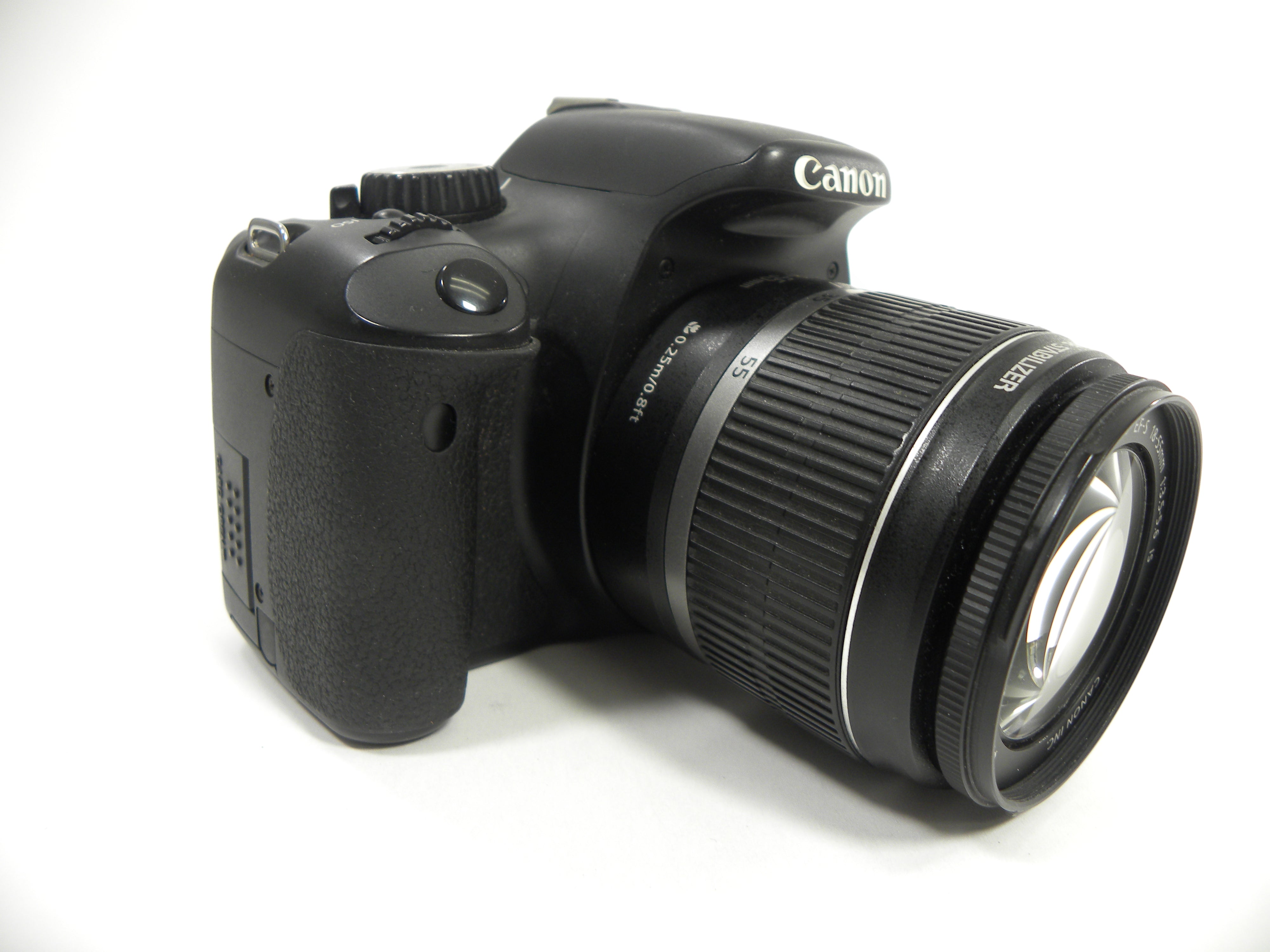 Canon EOS T2i - 550D 18mp Digital SLR w/EF-S 18-55 IS Shutter ct. 7,322