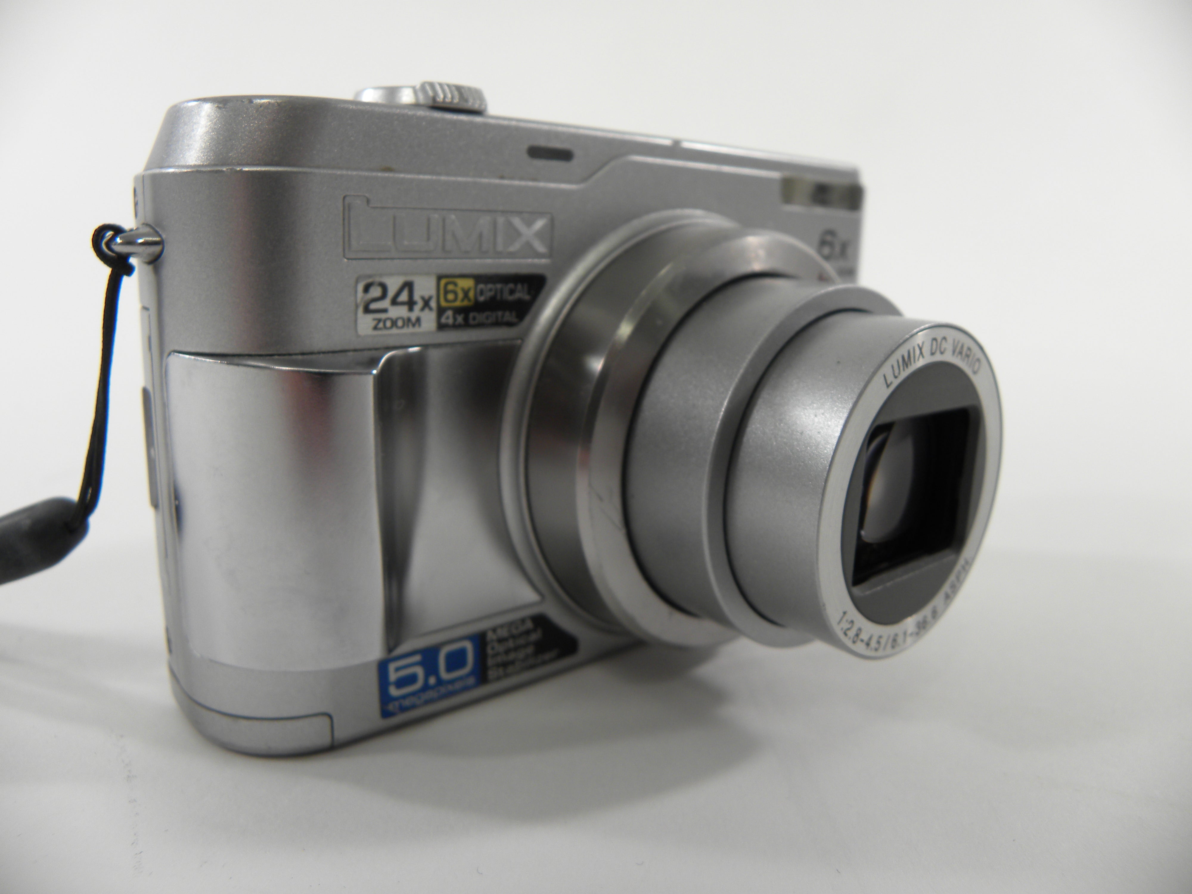 Panasonic Lumix DMC-LZ2 5mp Digital Camera