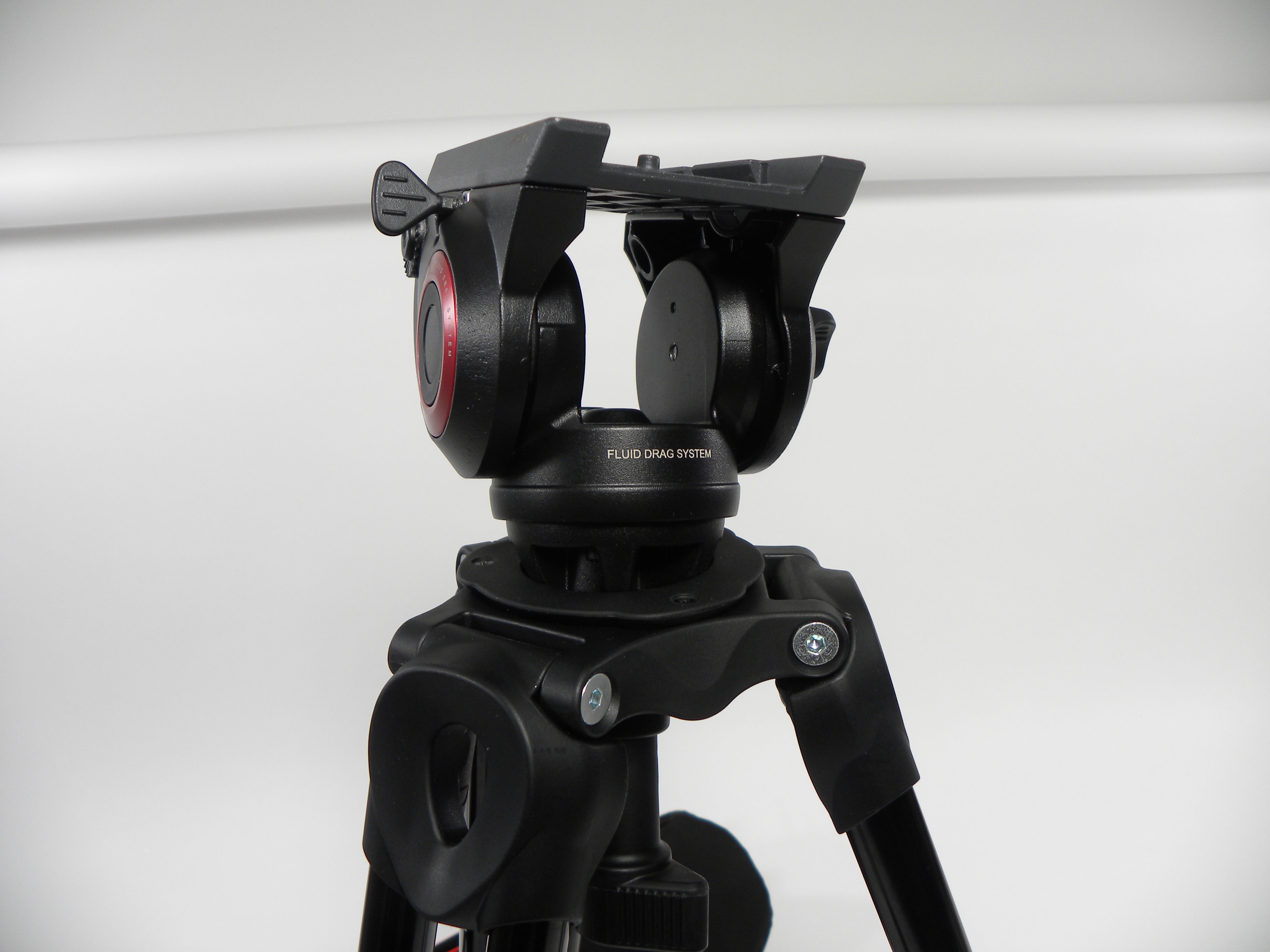 Manfrotto MTV 502 AM Tripod