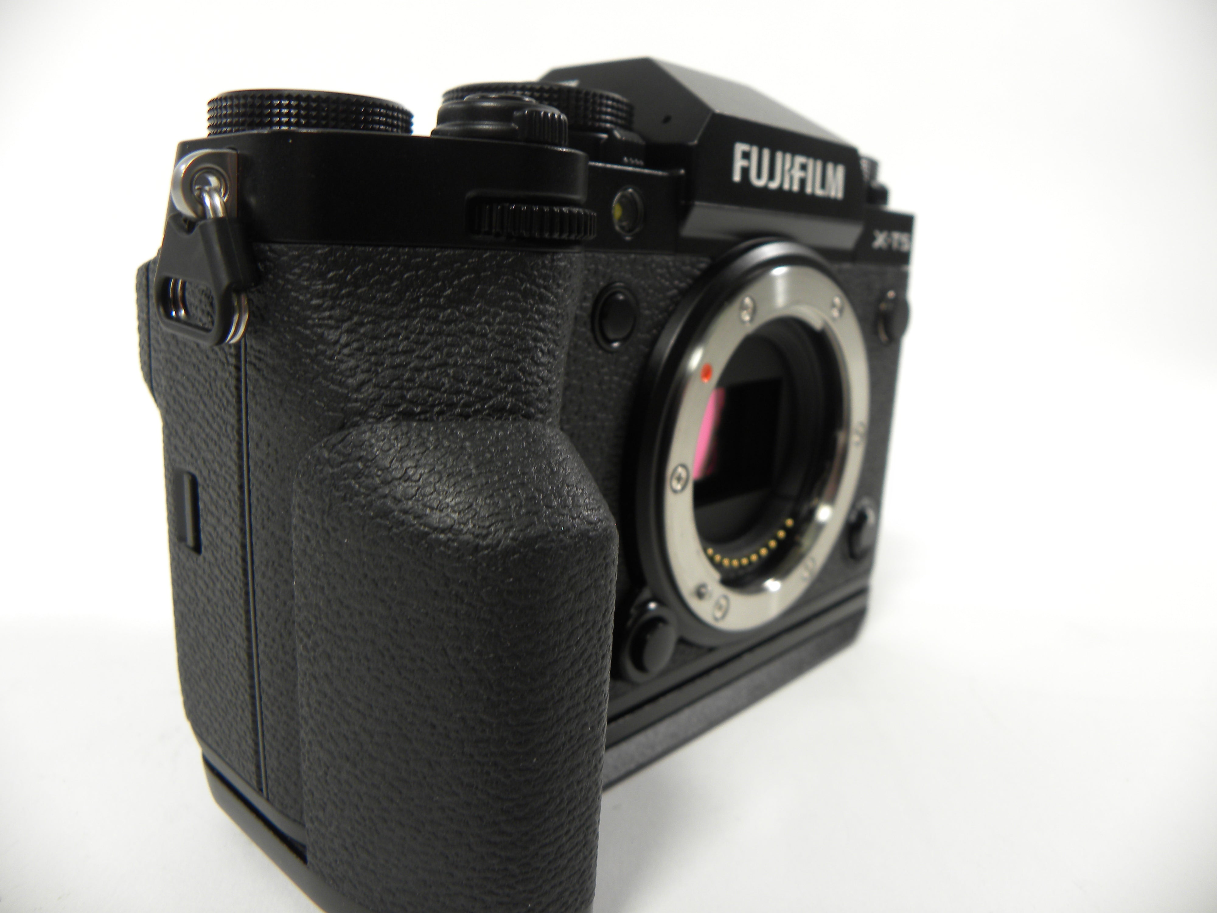 Fujifilm X-T5 40.2mp Digital Mirrorless w/MHG Grip Shutter Ct. 2,819