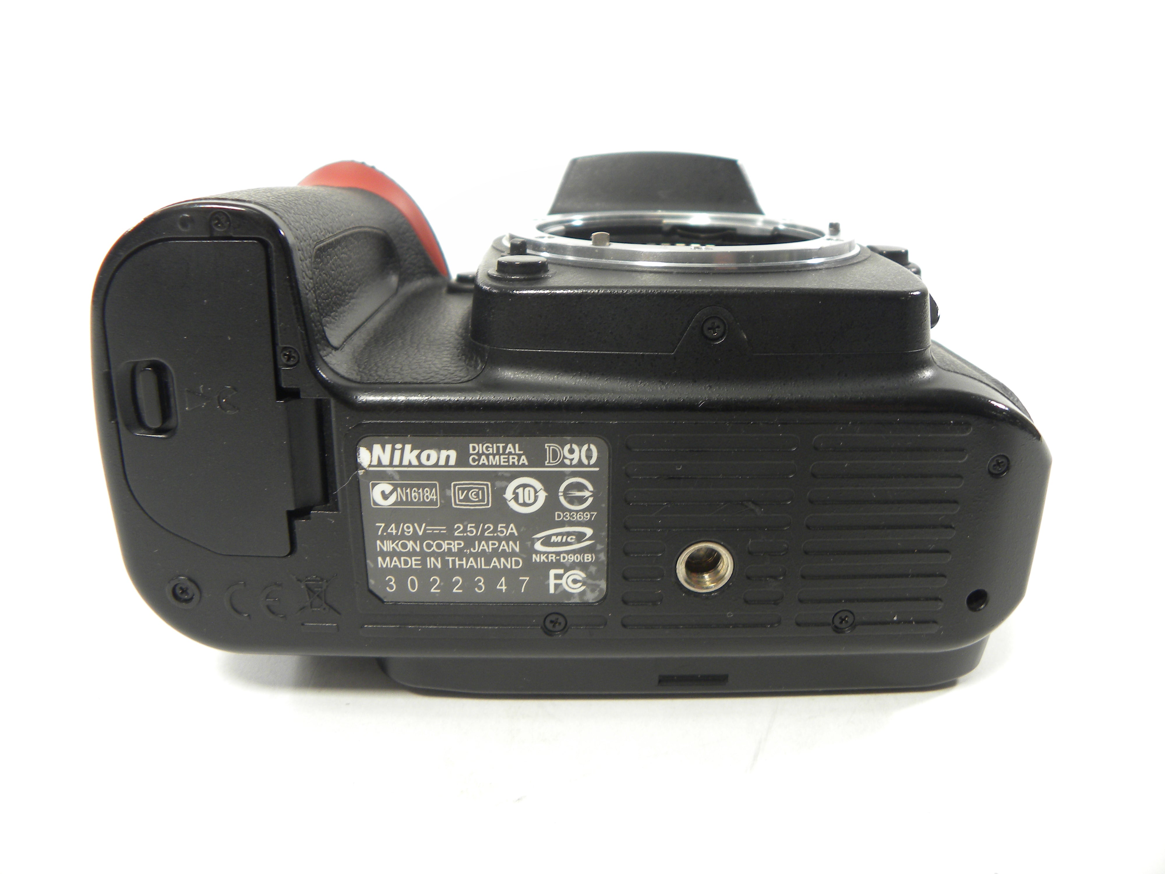 Nikon D90 12.3mp Digital SLR Camera body only (Parts)