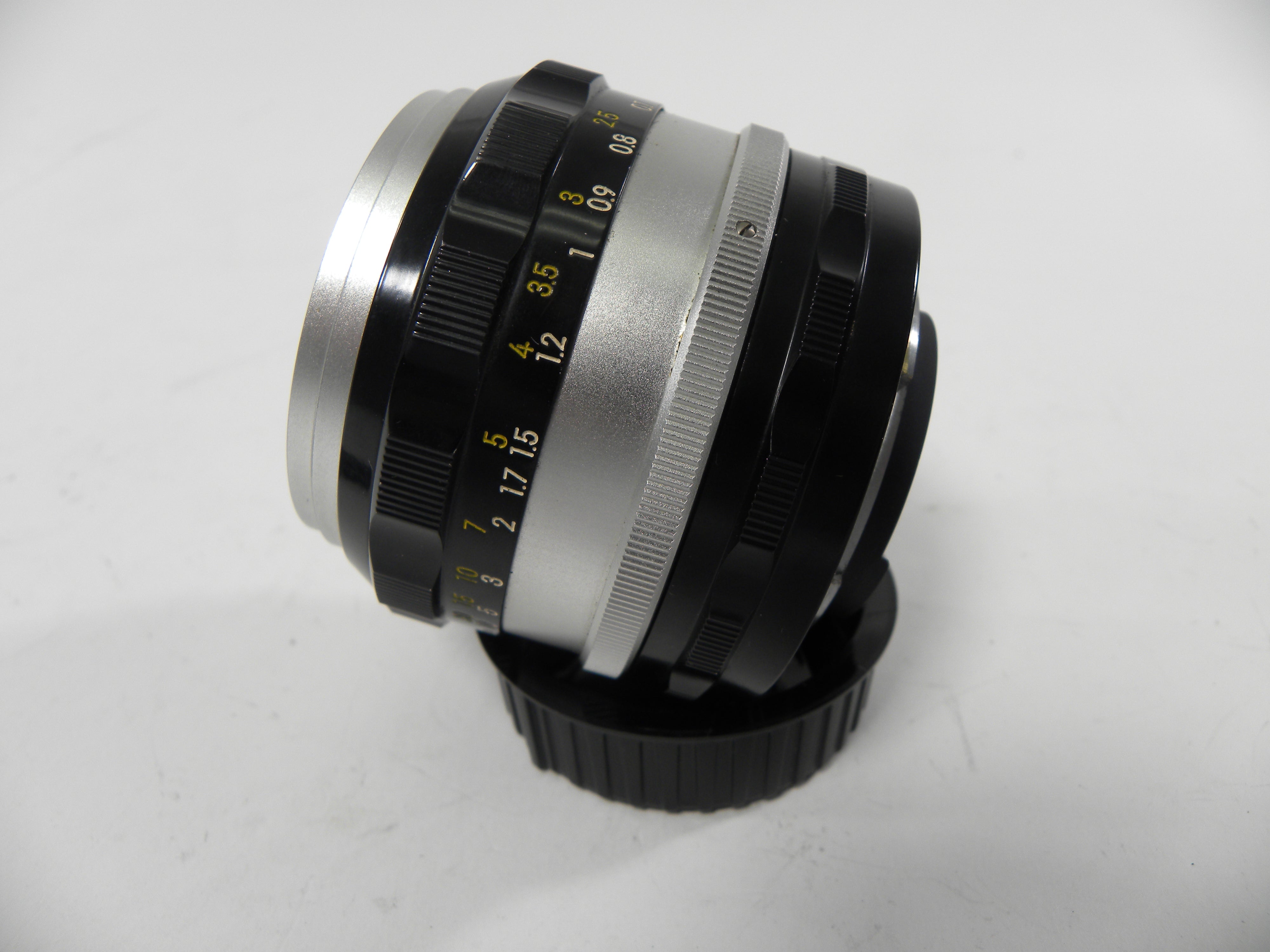 Nikon 50mm f/1.4 Nikkor-S Nippon Kogaku Non-AI F Mount Lens