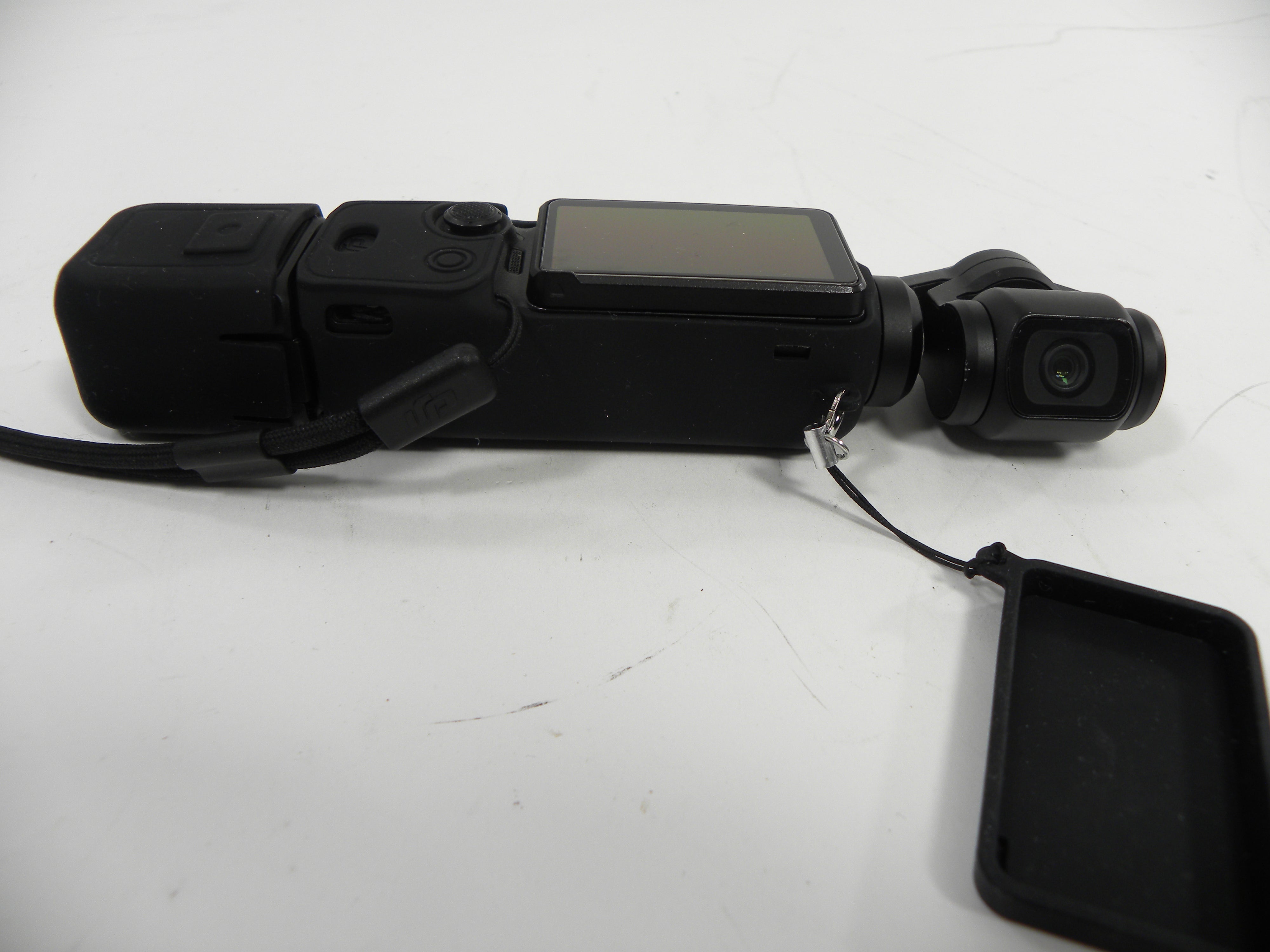 DJI OSMO Pocket 3 w/Mic2 Light and Case