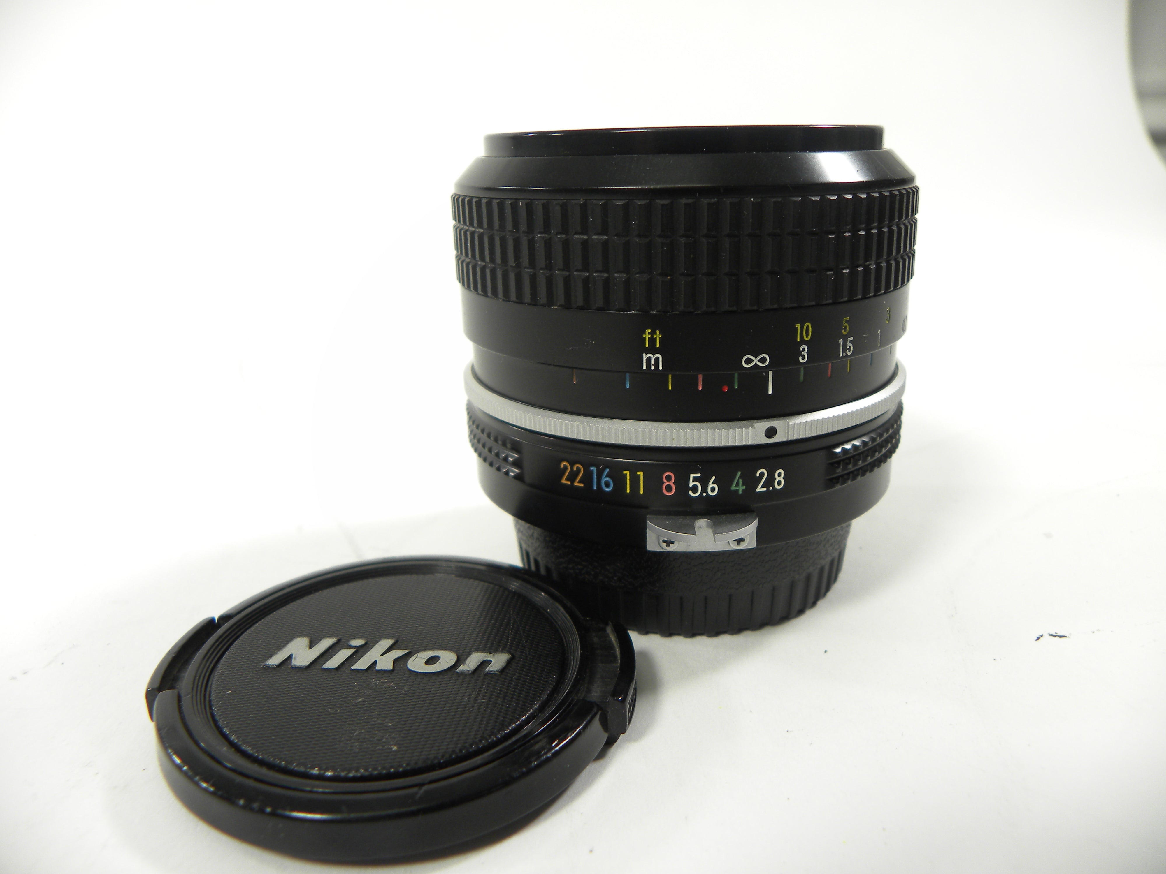Nikon Nikkor 24mm f2.8
