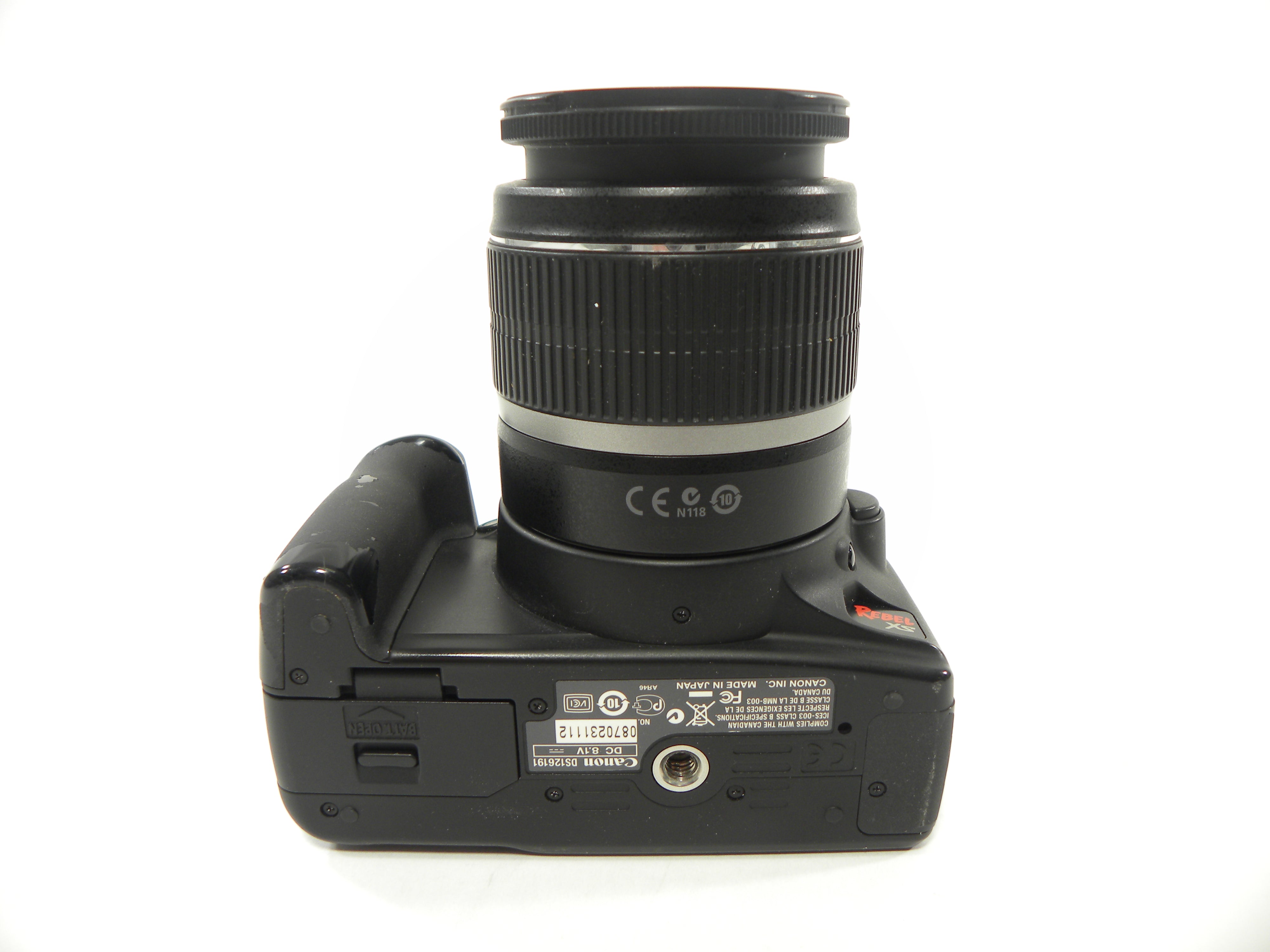 Canon EOS Rebel XS 10.1mp Digital SLR w/EF-S 18-55 IS Shutter Ct. 5,609