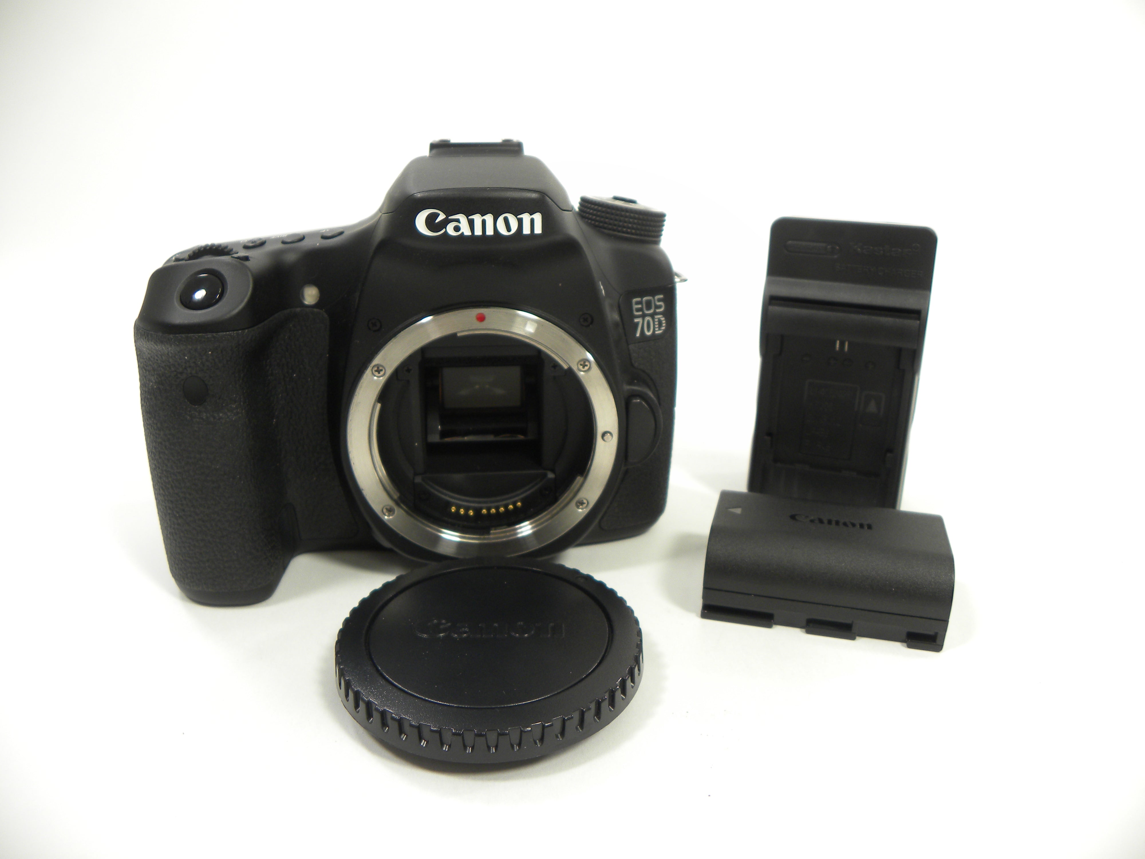 Canon EOS 70D 20mp Digital SLR Body Only Shutter Ct. 9,165