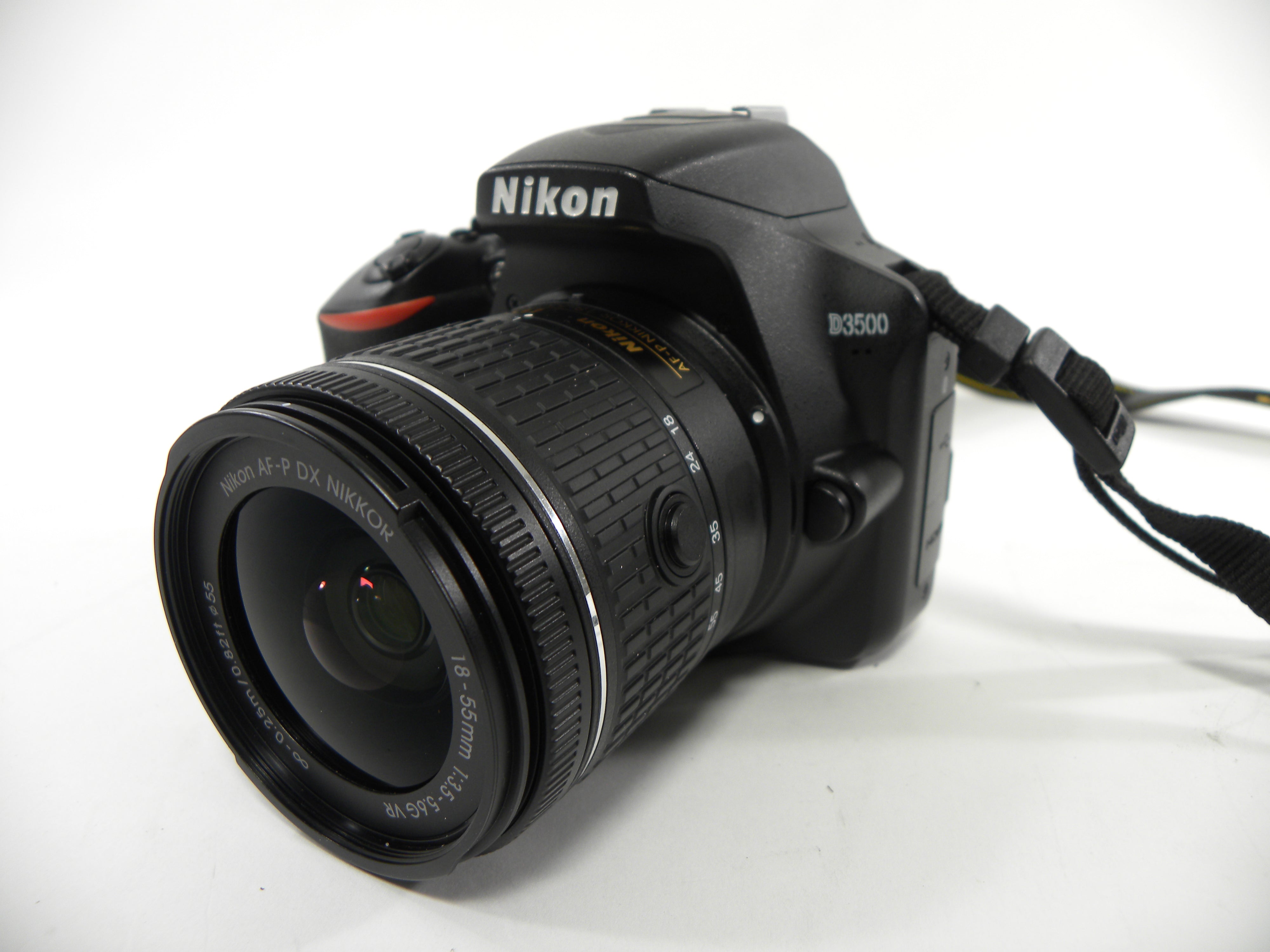 Nikon D3500 24.2mp Digital SLR w/Nikkor AF-P DX VR 18-55 Shutter Ct. 9,106