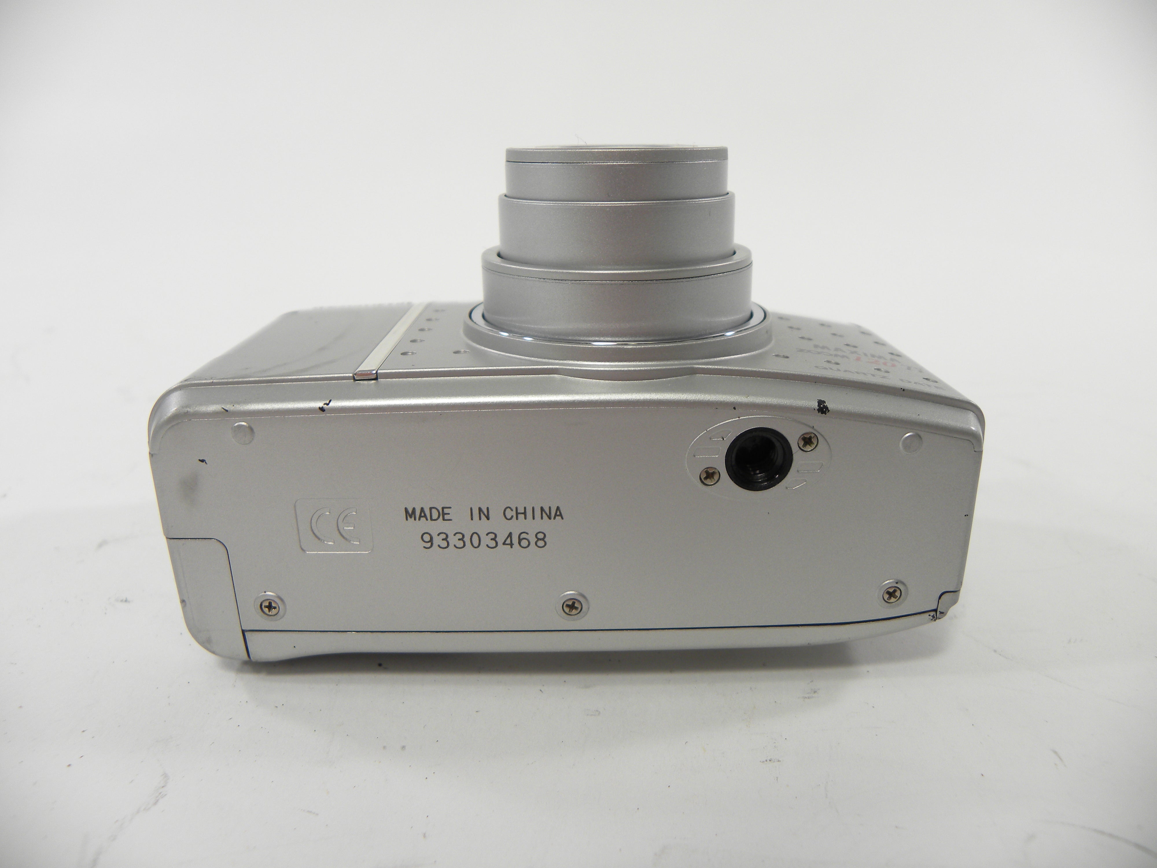 Samsung Maxima Zoom 120 Ti Quartz Date 35mm camera
